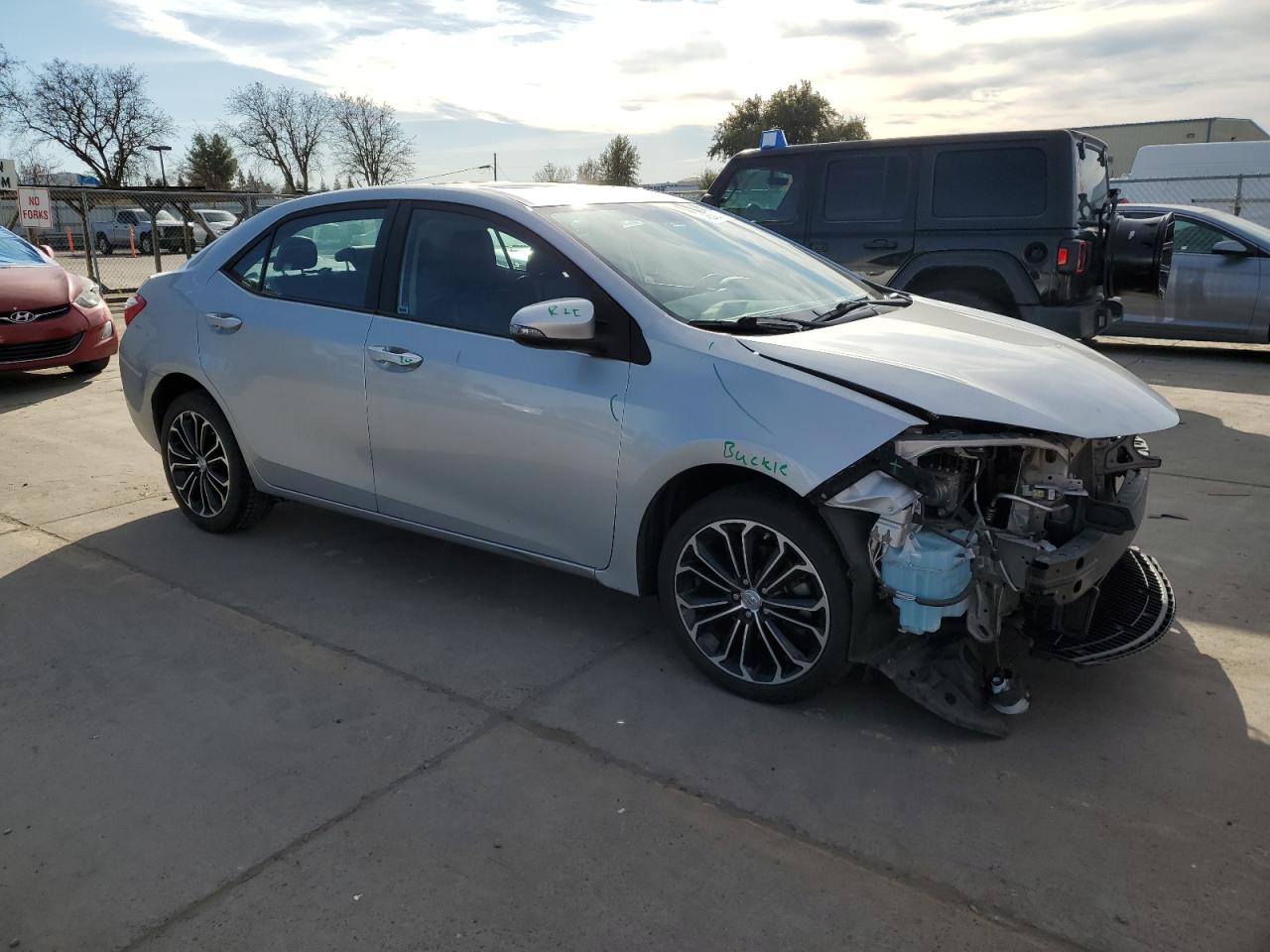 2016 Toyota Corolla VIN 5YFBURHE9GP547866 Copart auction photo, front end damage thumbnail 4
