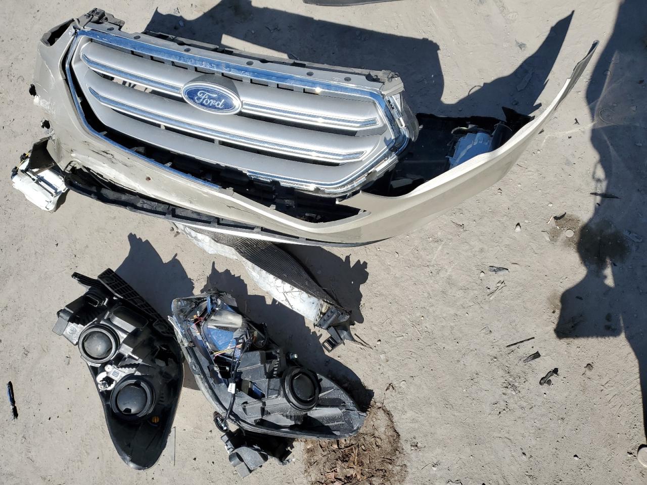 2018 Ford Escape VIN 1FMCU9HDXJUA77834 Copart auction photo, front end / undercarriage damage thumbnail 15