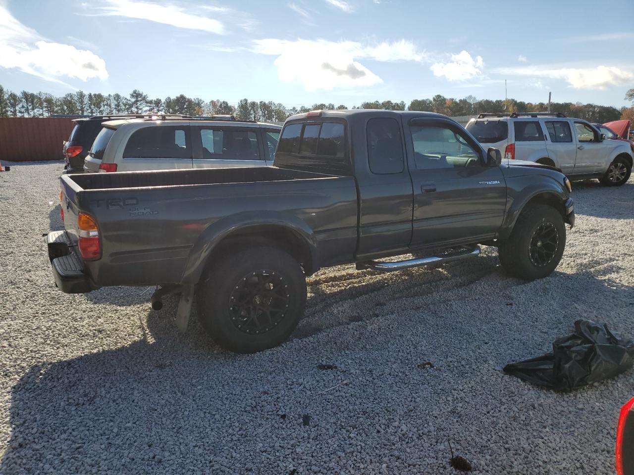 2001 Toyota Tacoma VIN 5TESN92N61Z744680 Copart auction photo, front end / minor dent/scratches damage thumbnail 3