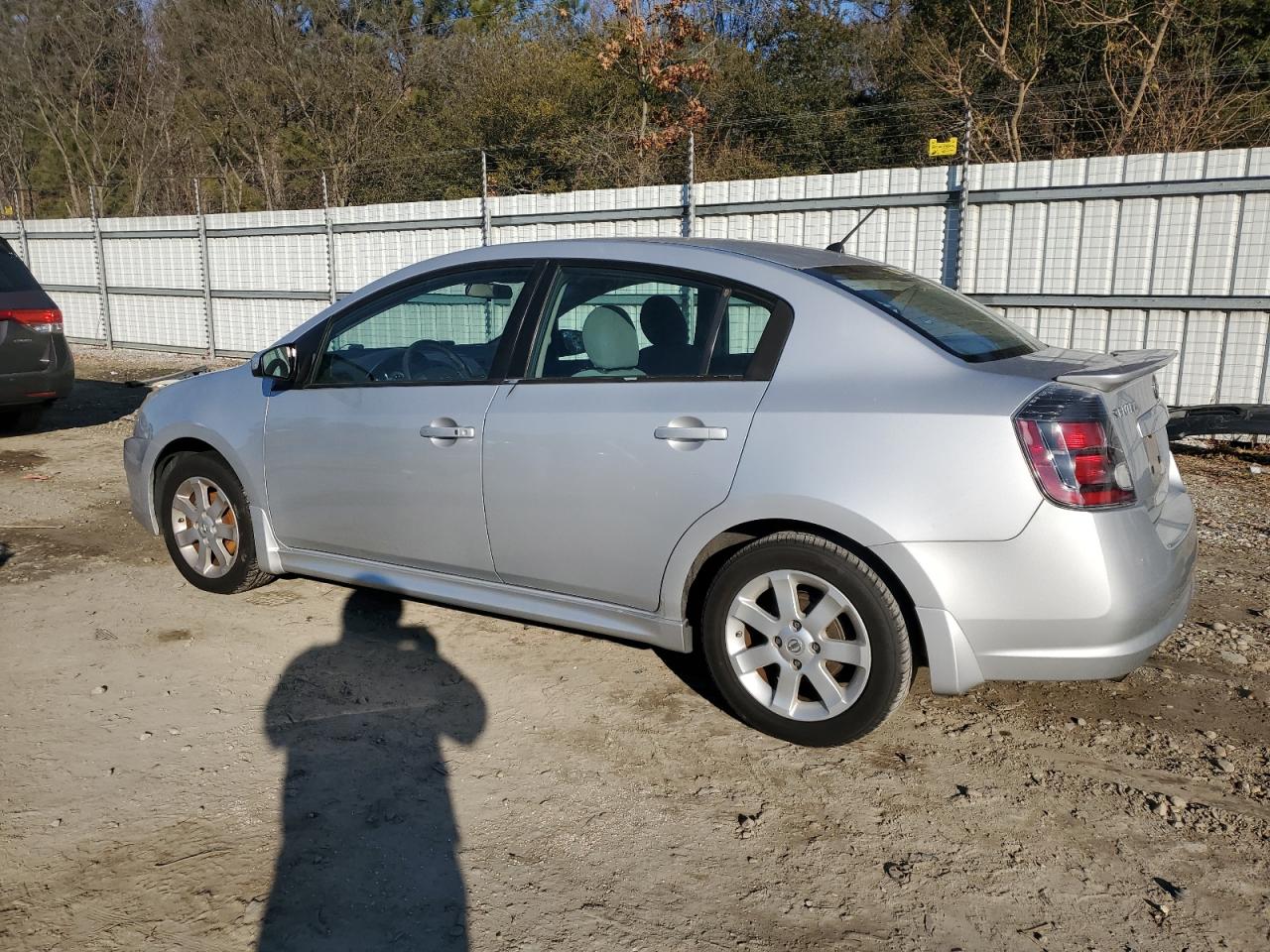 2010 Nissan Sentra VIN 3N1AB6AP2AL619753 Copart auction photo, normal wear / minor dent/scratches damage thumbnail 2