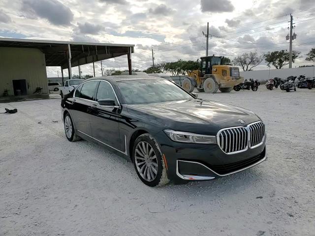 2022 BMW 7er VIN WBA7T4C05NCH91186 Copart auction photo, side / minor dent/scratches damage thumbnail 12