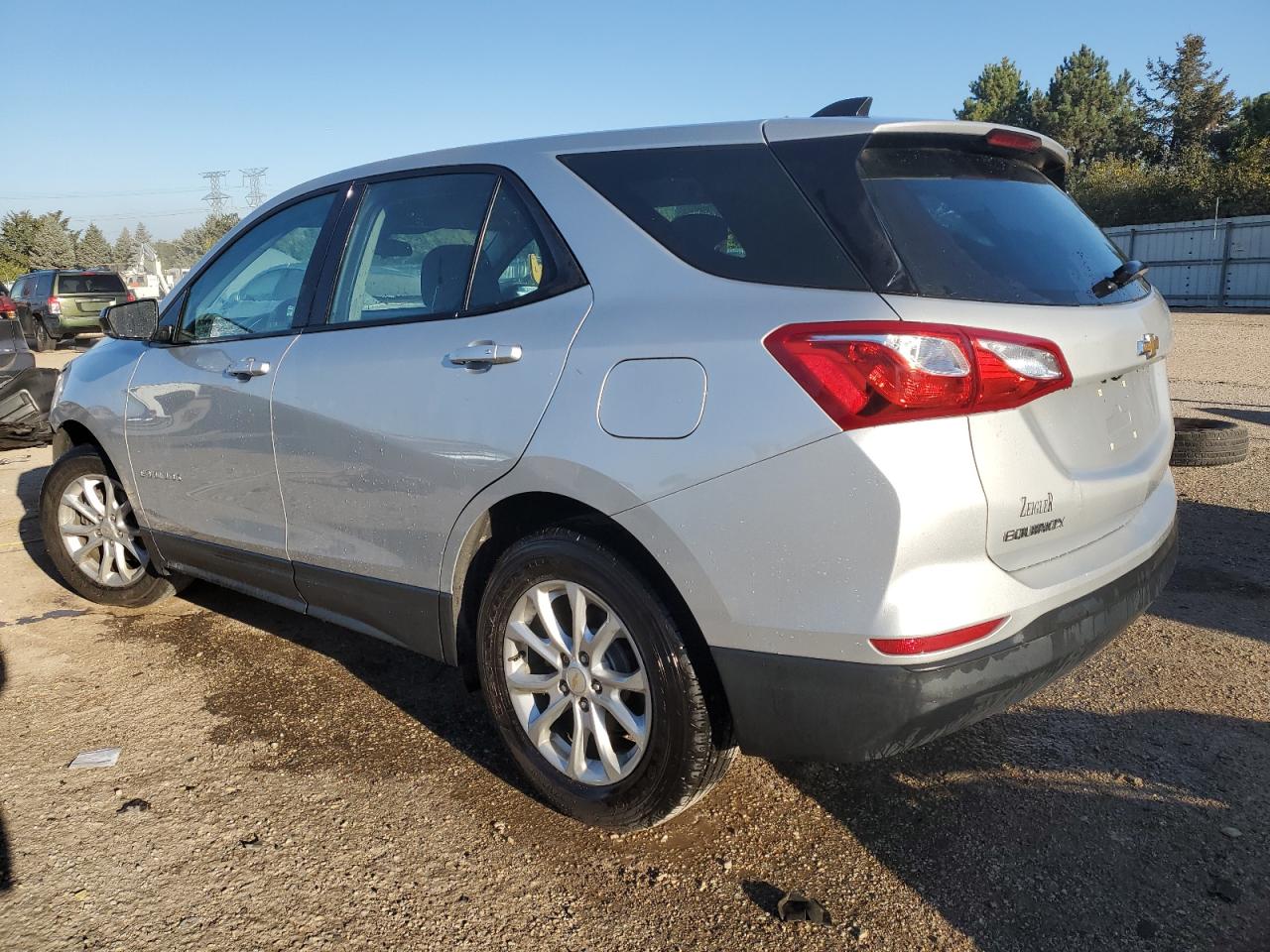 2019 Chevrolet Equinox VIN 2GNAXHEV5K6114385 Copart auction photo, front end damage thumbnail 2