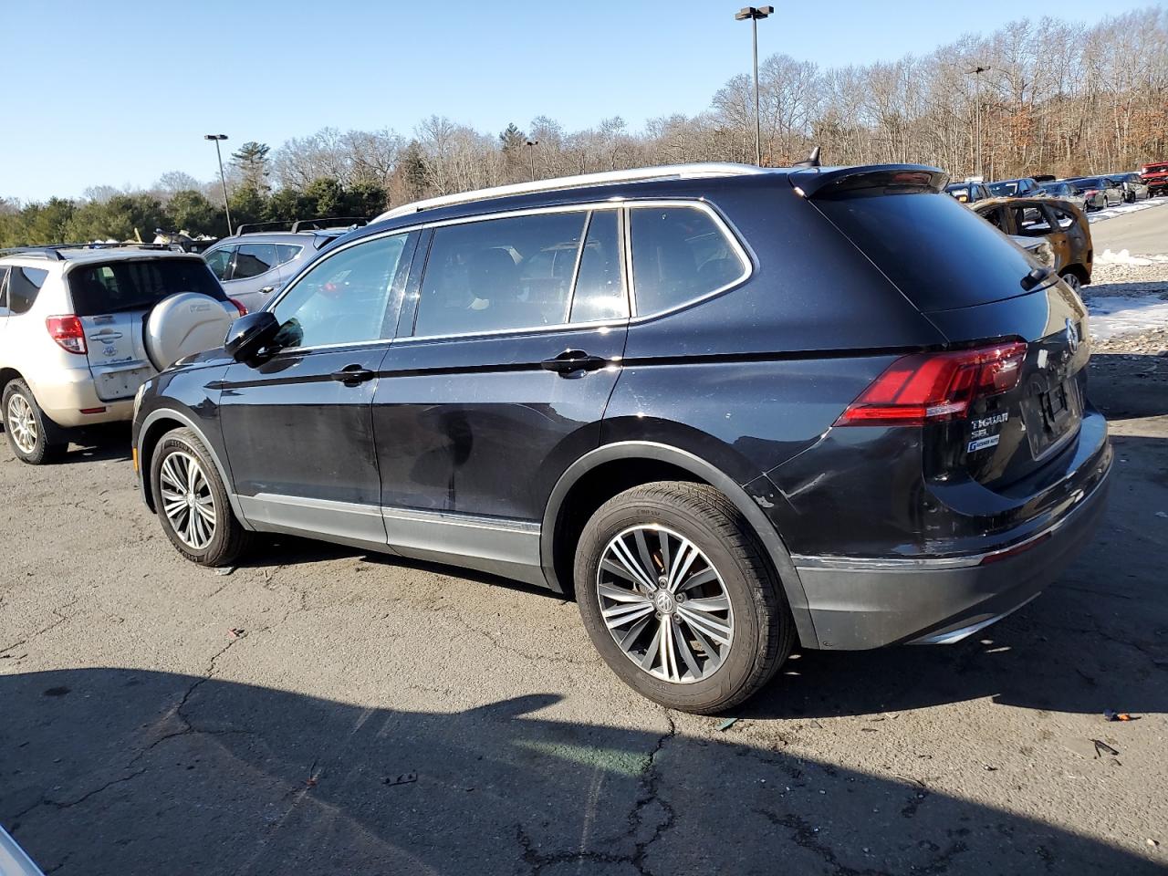 2018 Volkswagen Tiguan VIN 3VV3B7AX7JM058862 Copart auction photo, side / front end damage thumbnail 2