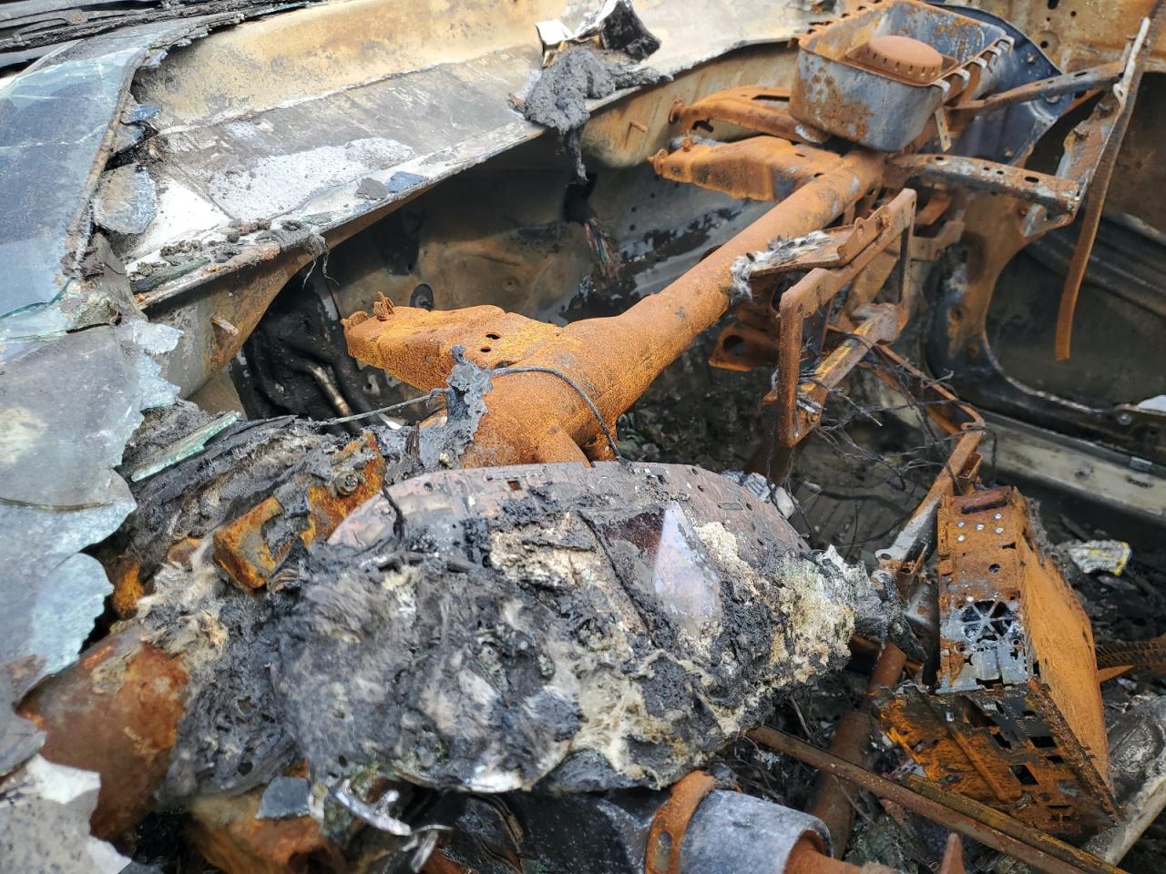 2015 Chrysler 200 VIN 1C3CCCAB8FN539925 Copart auction photo, burn damage thumbnail 9