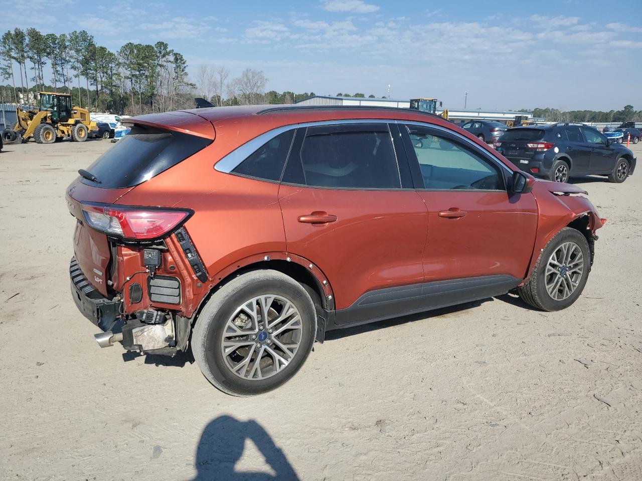 2020 Ford Escape VIN 1FMCU0H65LUB08486 Copart auction photo, front end / rear end damage thumbnail 3