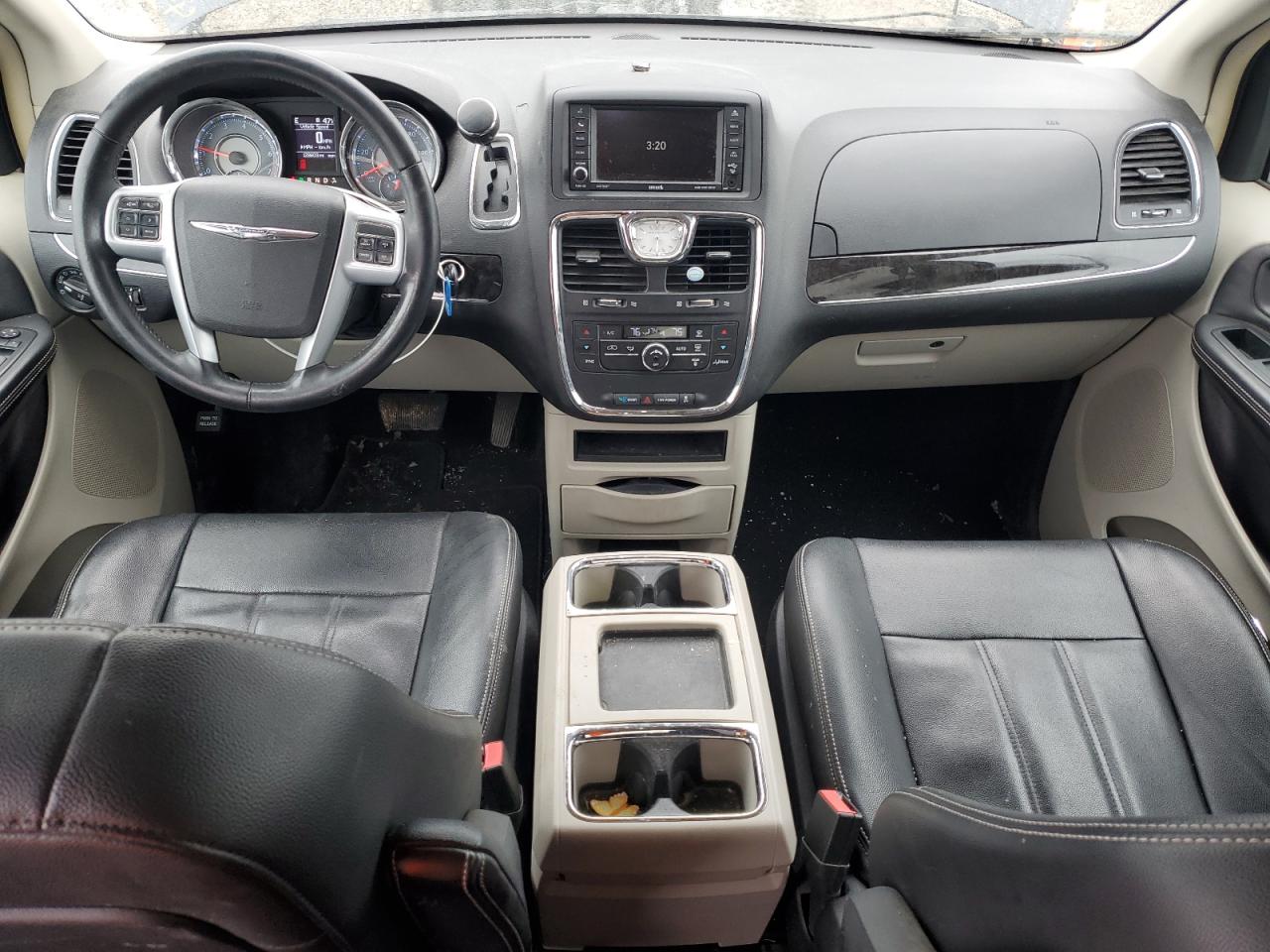 2013 Chrysler Town & Country VIN 2C4RC1BG5DR733929 Copart auction photo, front end damage thumbnail 8