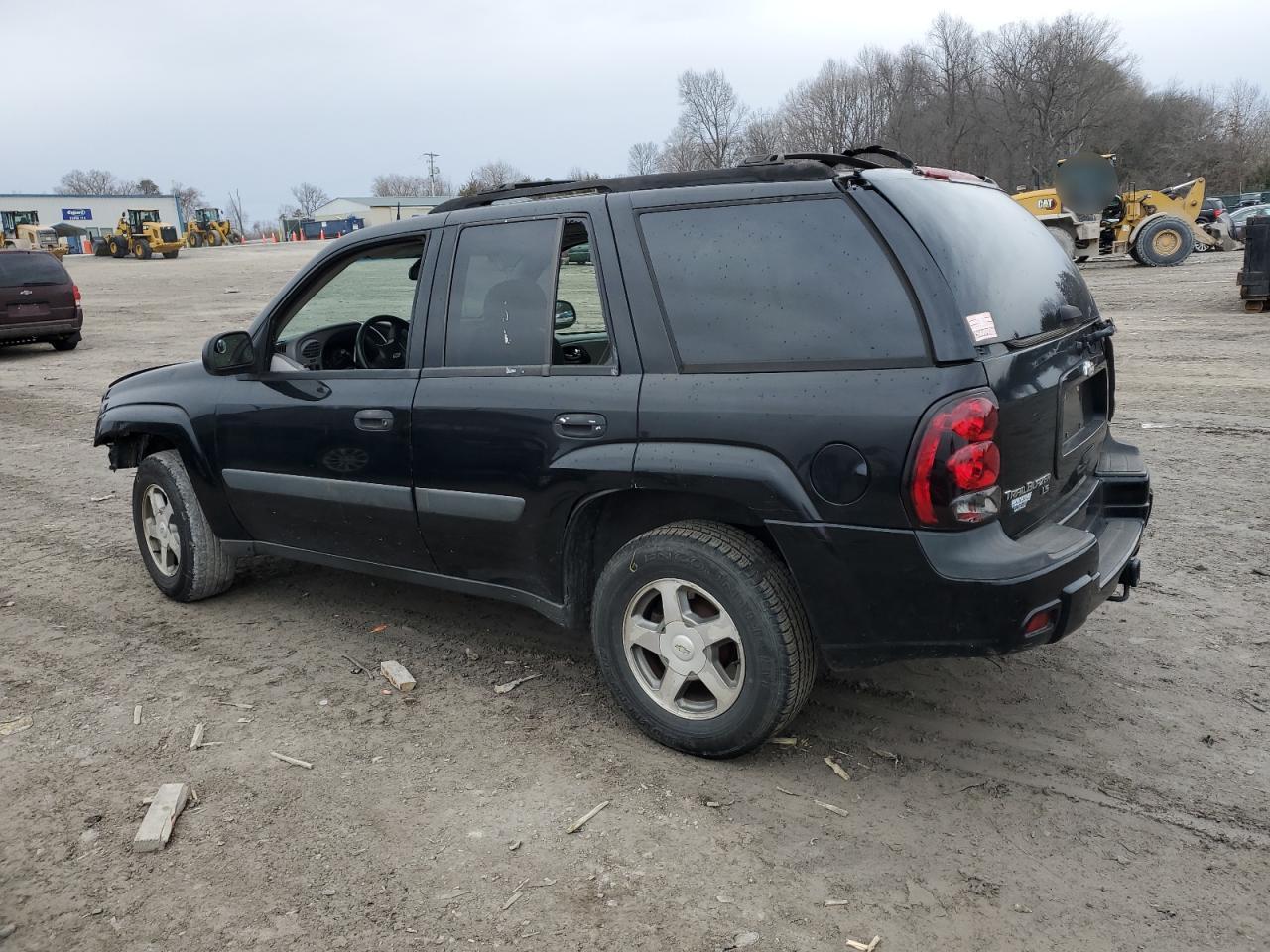 2005 Chevrolet TrailBlazer VIN 1GNDS13S552389882 Copart auction photo, front end / rear end damage thumbnail 2