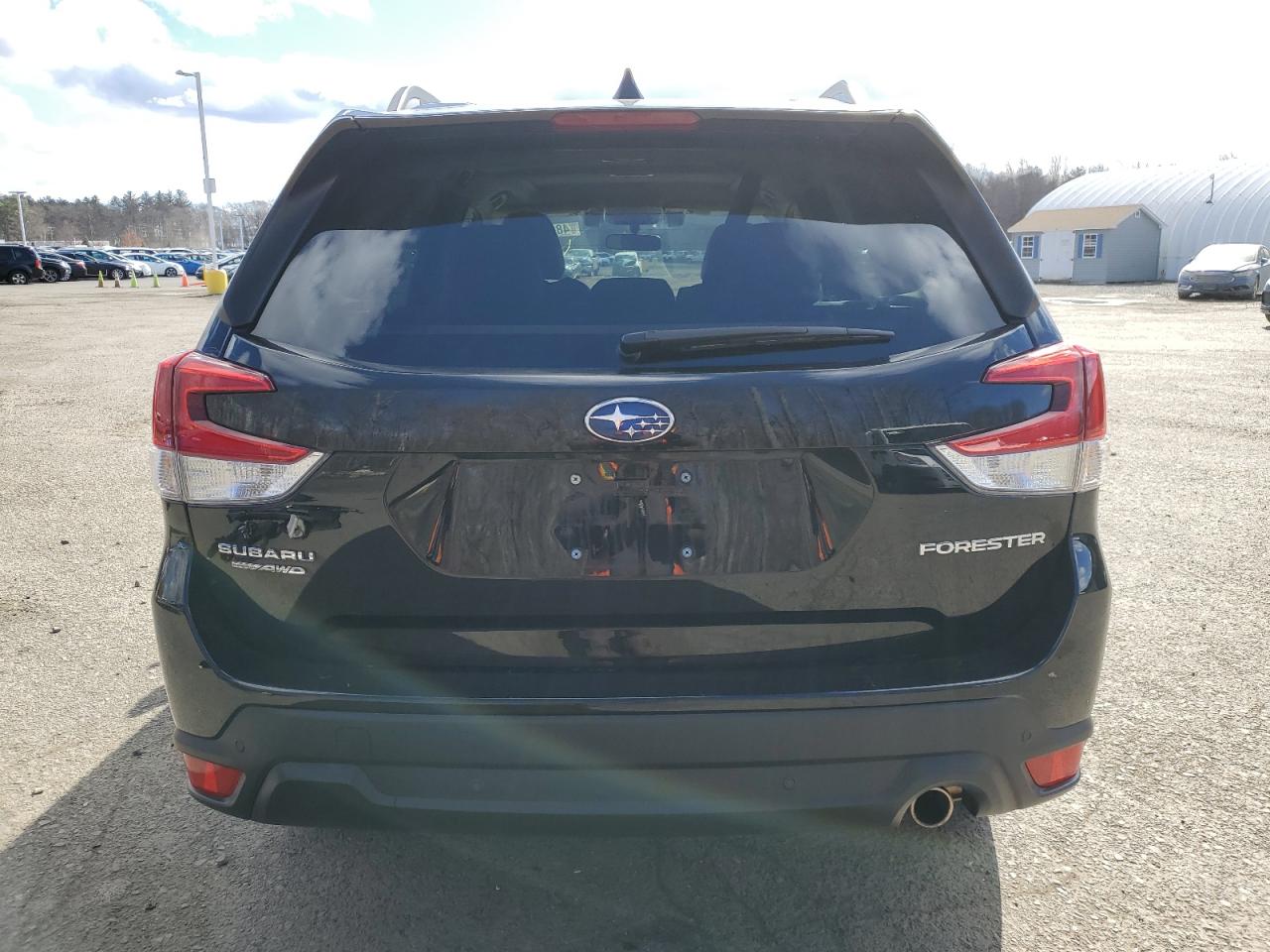2020 Subaru Forester VIN JF2SKAUC2LH528319 Copart auction photo, front end / side damage thumbnail 6