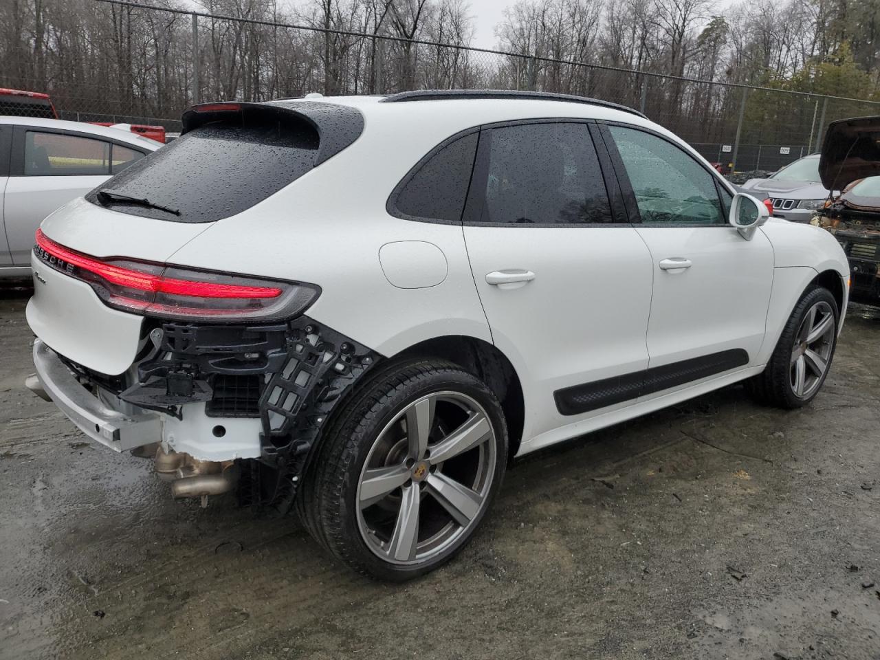 2024 Porsche Macan VIN WP1AA2A58RLB02034 Copart auction photo, rear end / undercarriage damage thumbnail 3