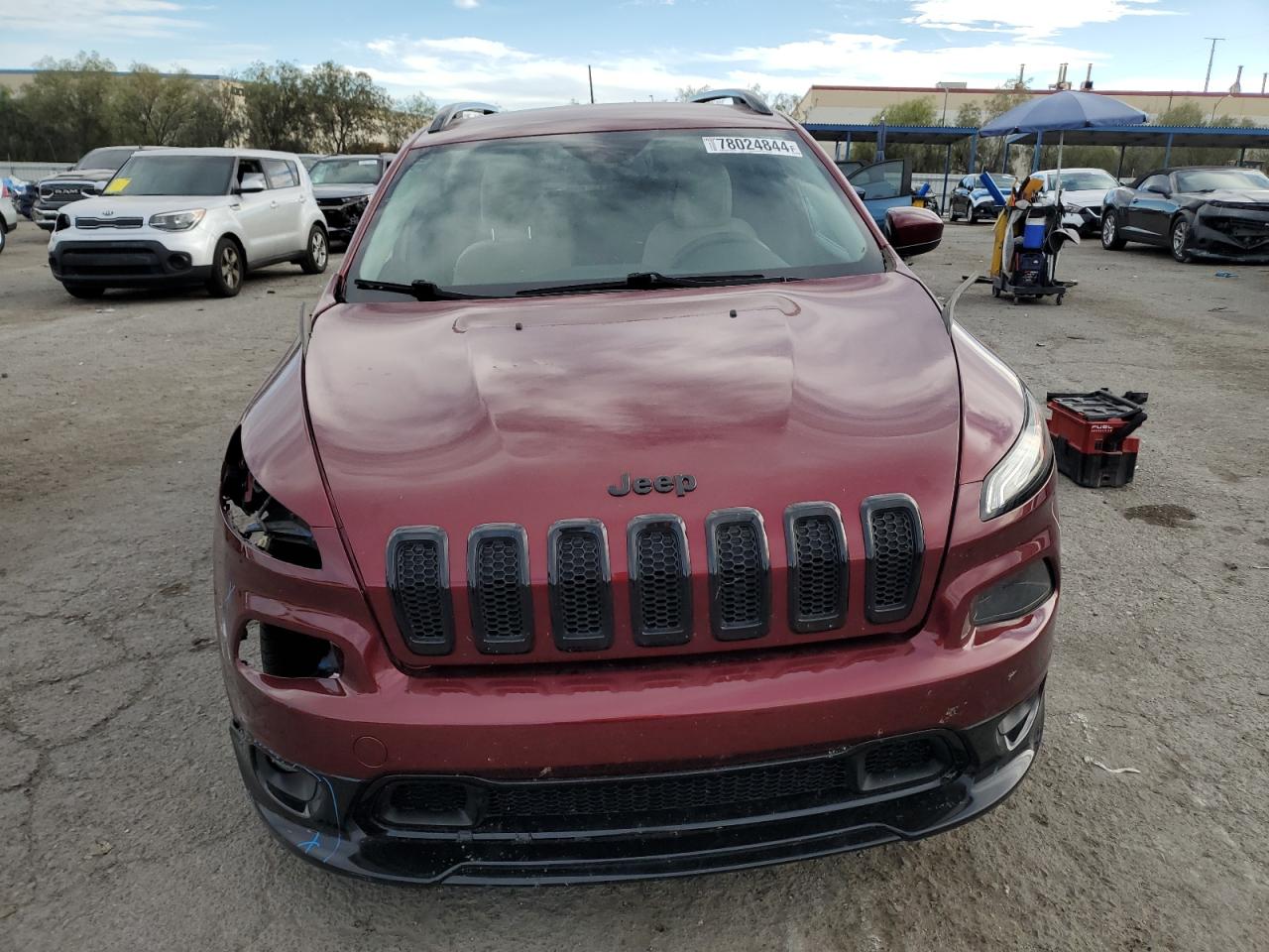 2018 Jeep Grand Cherokee VIN 1C4PJLCBXJD612274 Copart auction photo, side / front end damage thumbnail 5