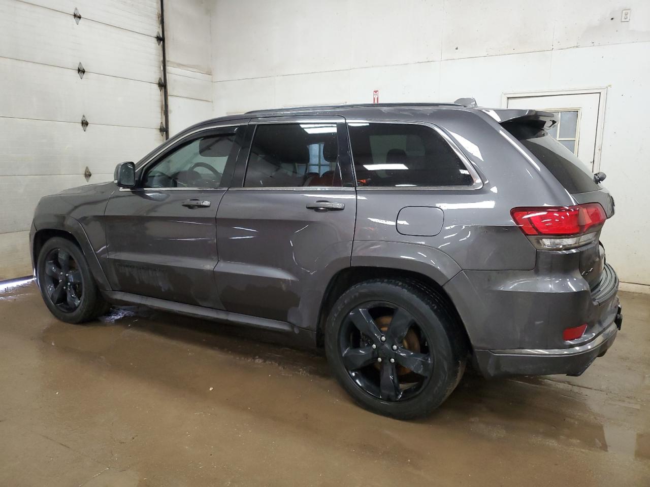 2015 Jeep Grand Cherokee VIN 1C4RJFCG0FC118282 Copart auction photo, rear end / side damage thumbnail 2