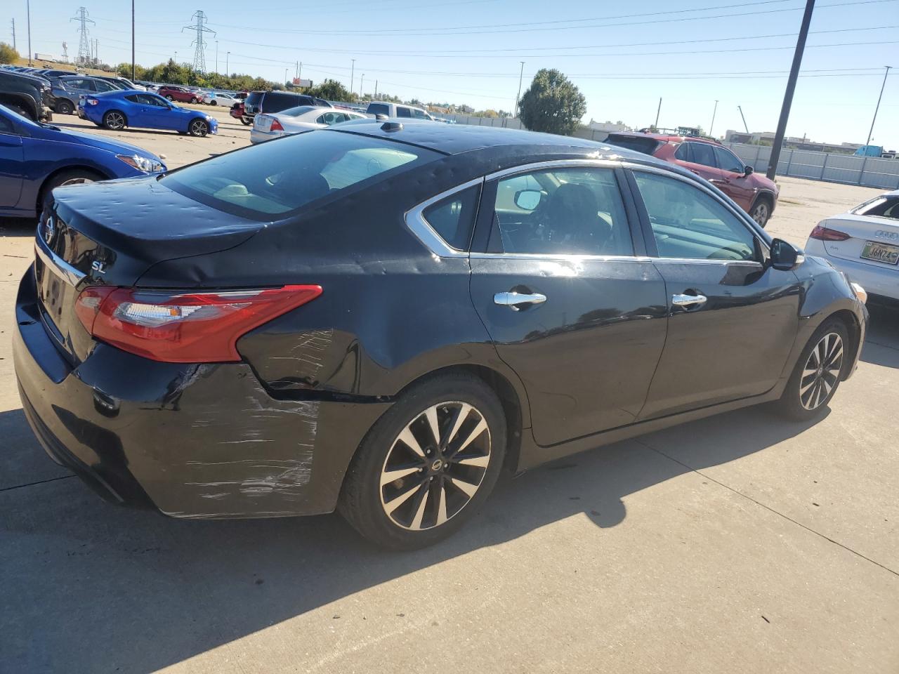 2018 Nissan Altima VIN 1N4AL3AP2JC112135 Copart auction photo, hail / minor dent/scratches damage thumbnail 3