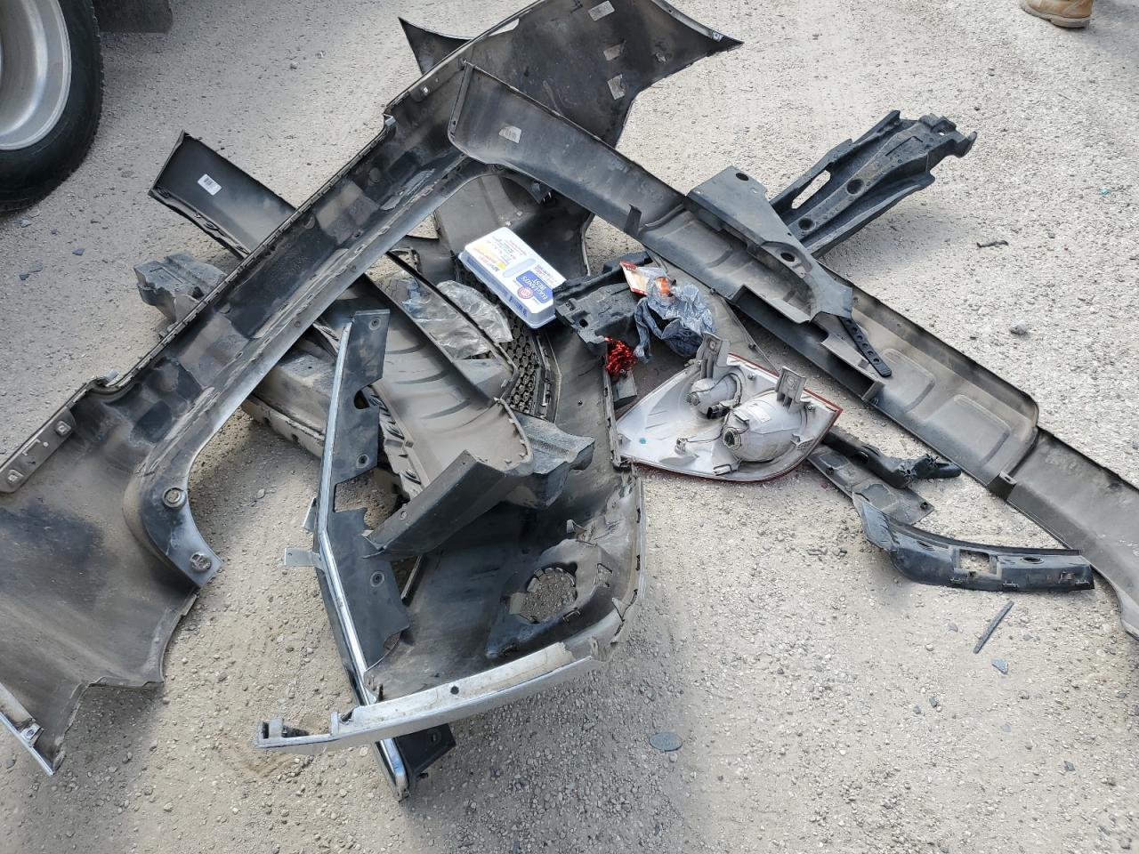 2014 Chevrolet Equinox VIN 1GNALAEK8EZ121221 Copart auction photo, front end / rear end damage thumbnail 13
