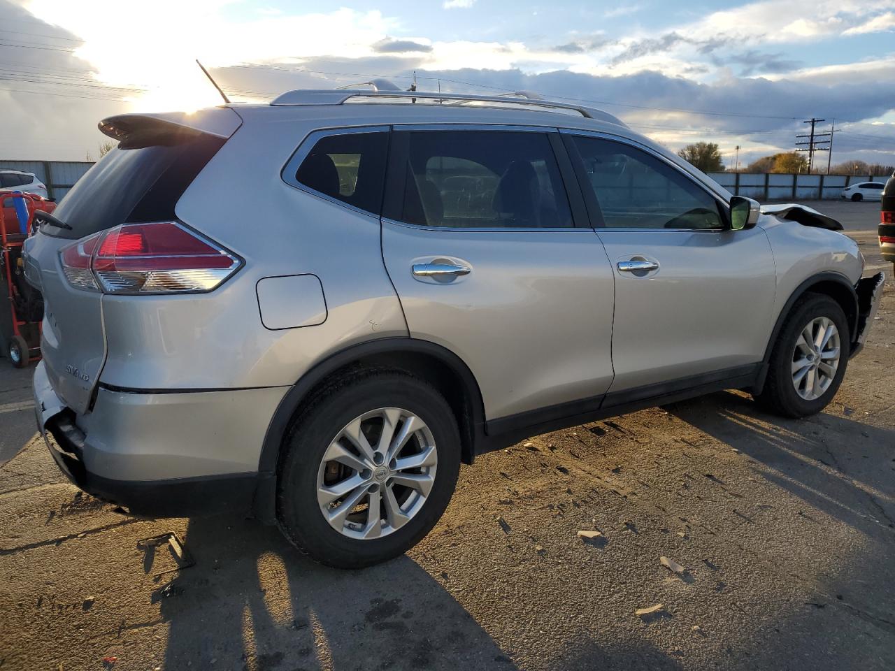 2015 Nissan Rogue VIN 5N1AT2MV2FC826090 Copart auction photo, rear end / front end damage thumbnail 3