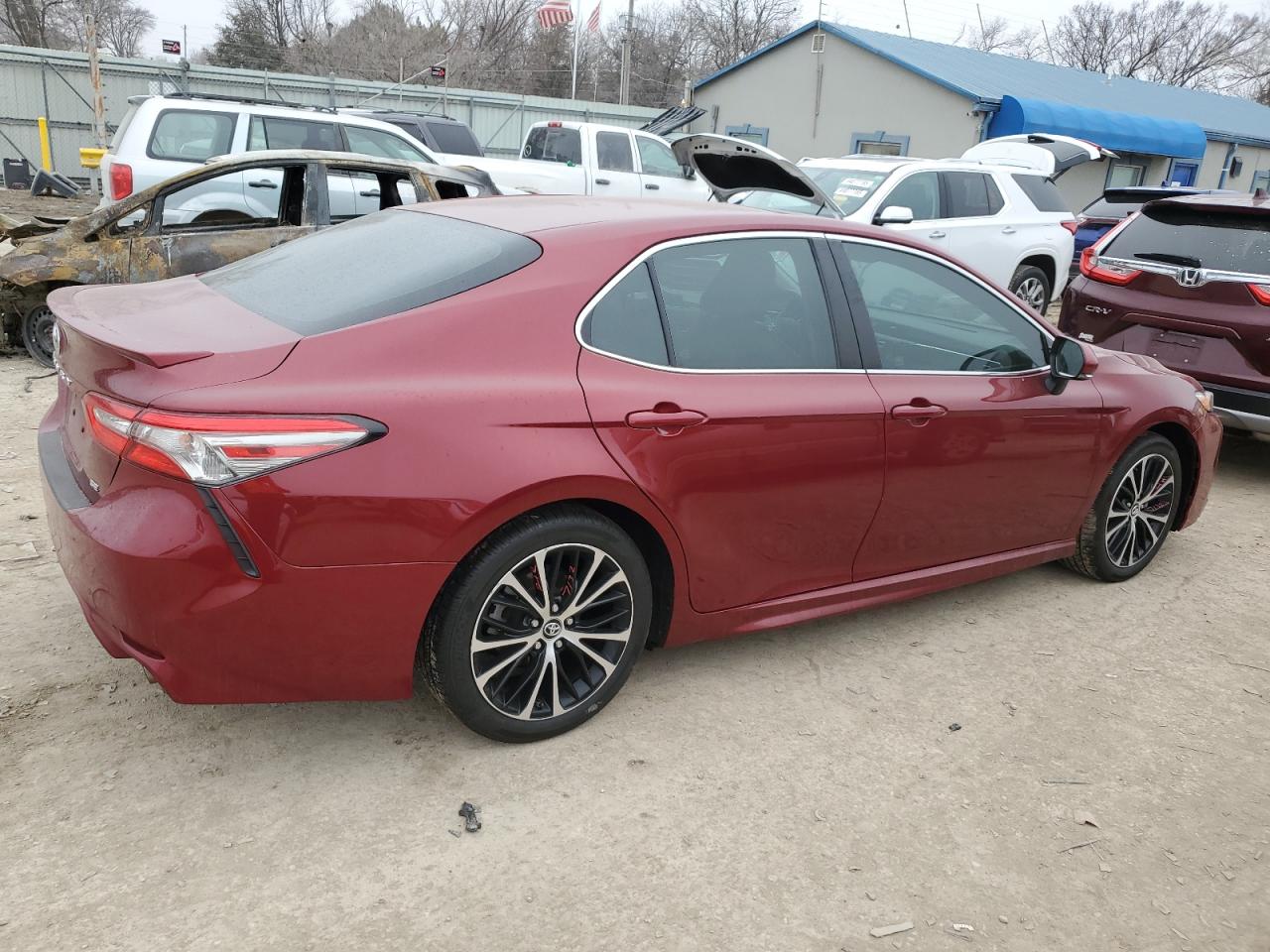 2018 Toyota Camry VIN 4T1B11HK1JU535684 Copart auction photo, rear end damage thumbnail 3