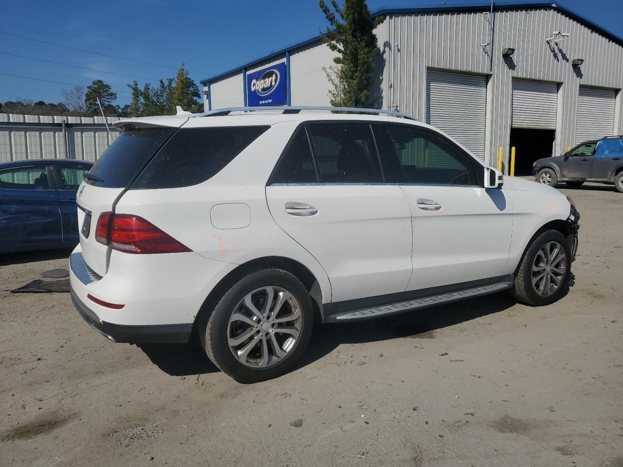 2016 Mercedes-Benz GLE VIN 4JGDA5JB4GA726729 Copart auction photo, front end damage thumbnail 3