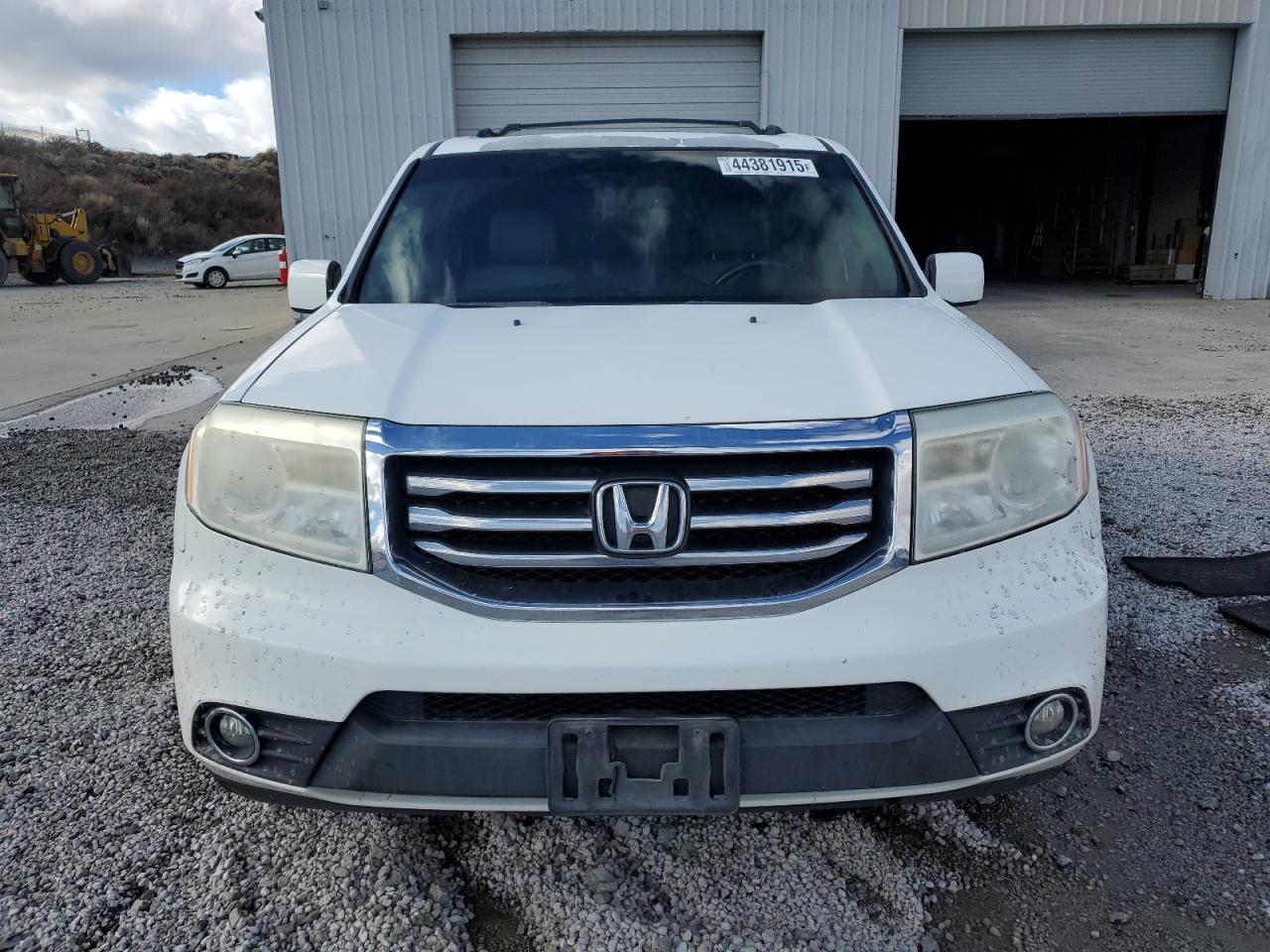 2015 Honda Pilot VIN 5FNYF4H53FB030371 Copart auction photo, minor dent/scratches damage thumbnail 5