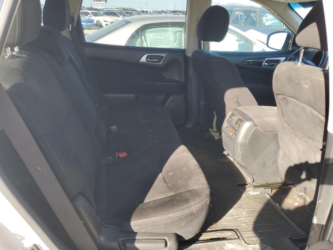 2016 Nissan Pathfinder VIN 5N1AR2MN7GC604077 Copart auction photo, front end damage thumbnail 11