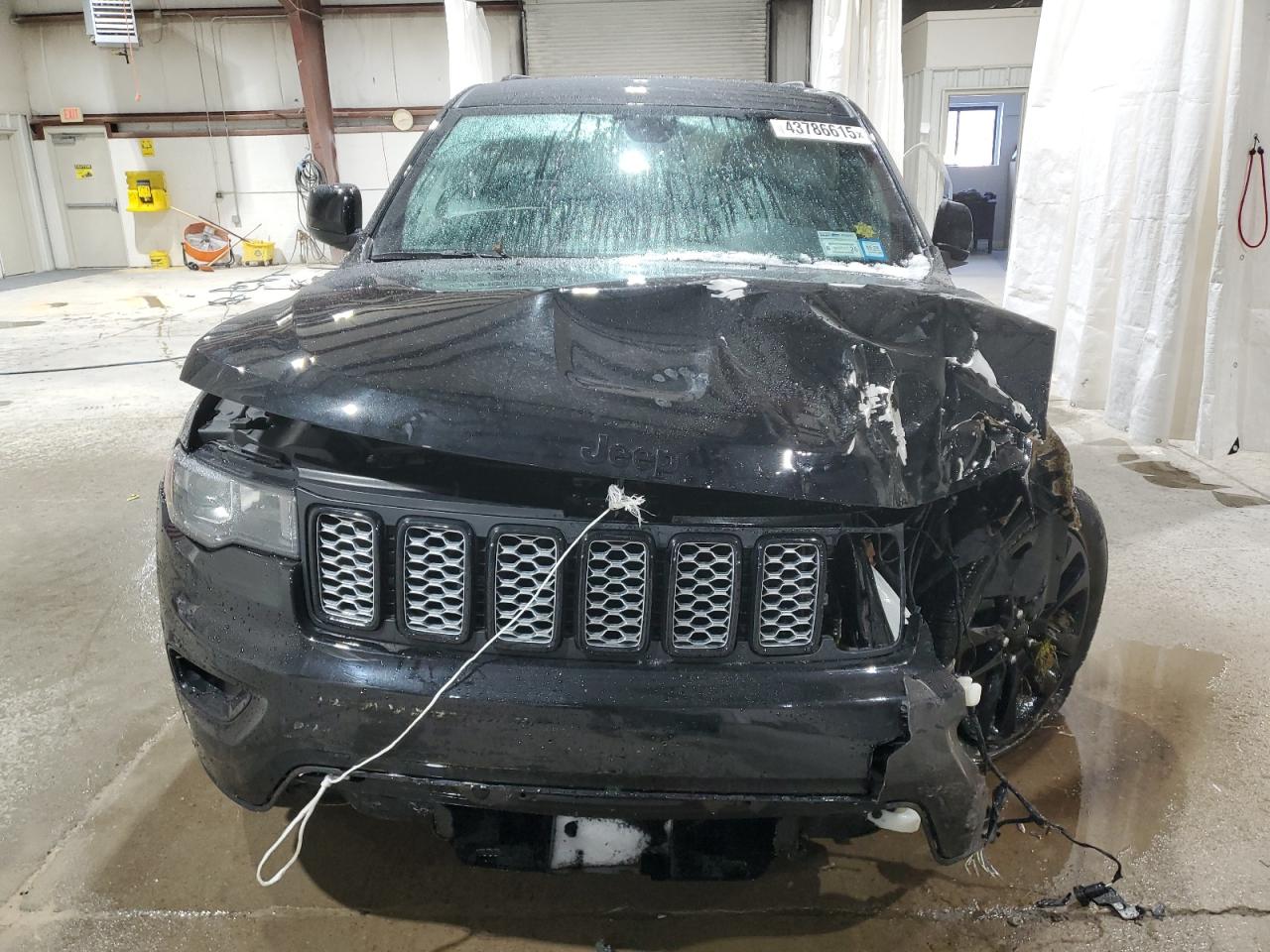 2021 Jeep Grand Cherokee VIN 1C4RJFAG9MC795749 Copart auction photo, front end damage thumbnail 5