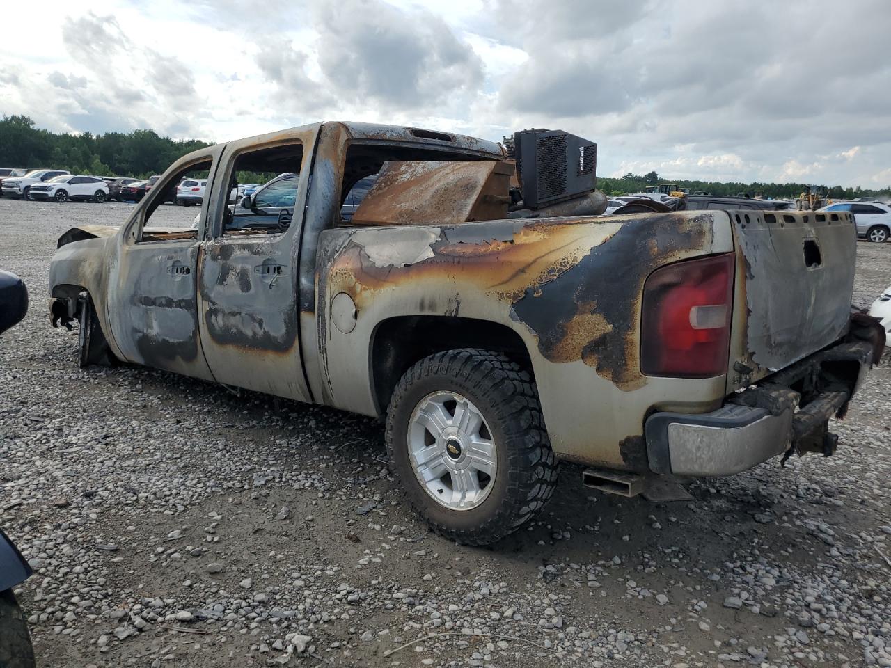 2011 Chevrolet Silverado VIN 3GCPKSE33BG169418 Copart auction photo, burn / replaced vin damage thumbnail 2