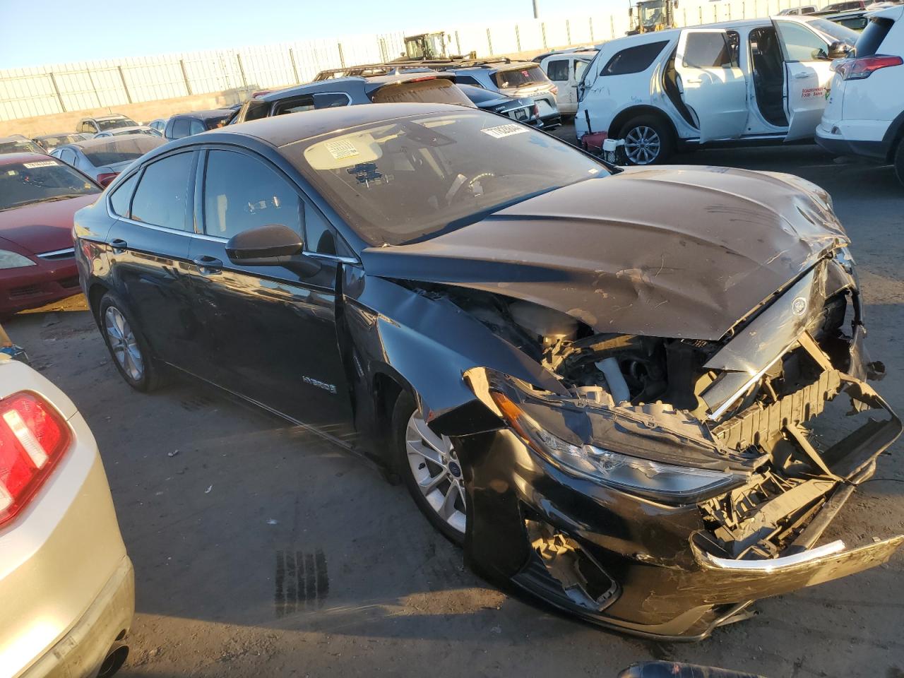 2019 Ford Fusion VIN 3FA6P0LU8KR257663 Copart auction photo, front end damage thumbnail 4