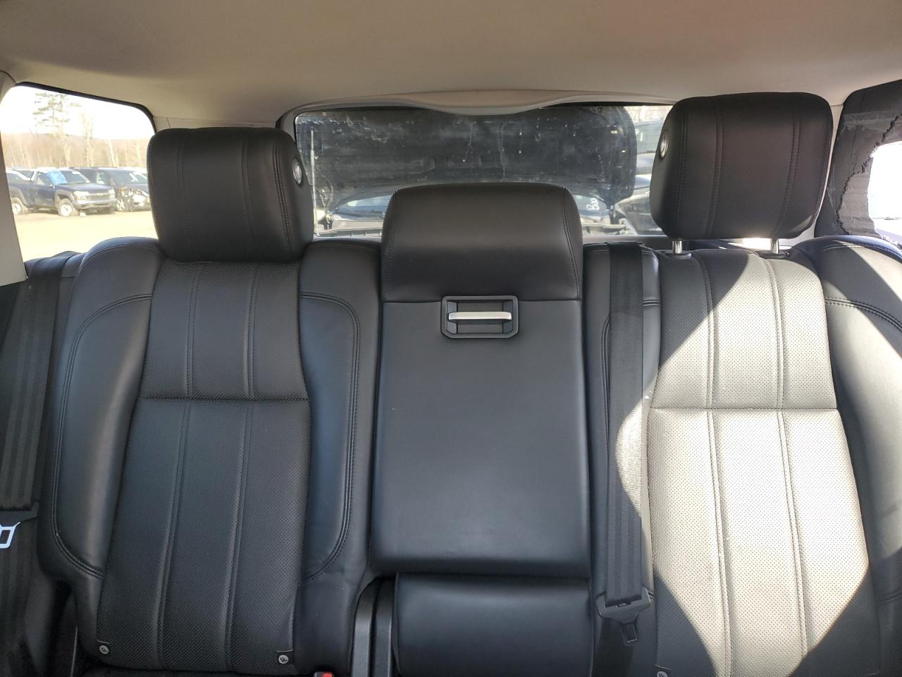 2015 Land Rover Range Rover VIN SALGS2TF2FA241400 Copart auction photo, undercarriage / minor dent/scratches damage thumbnail 10