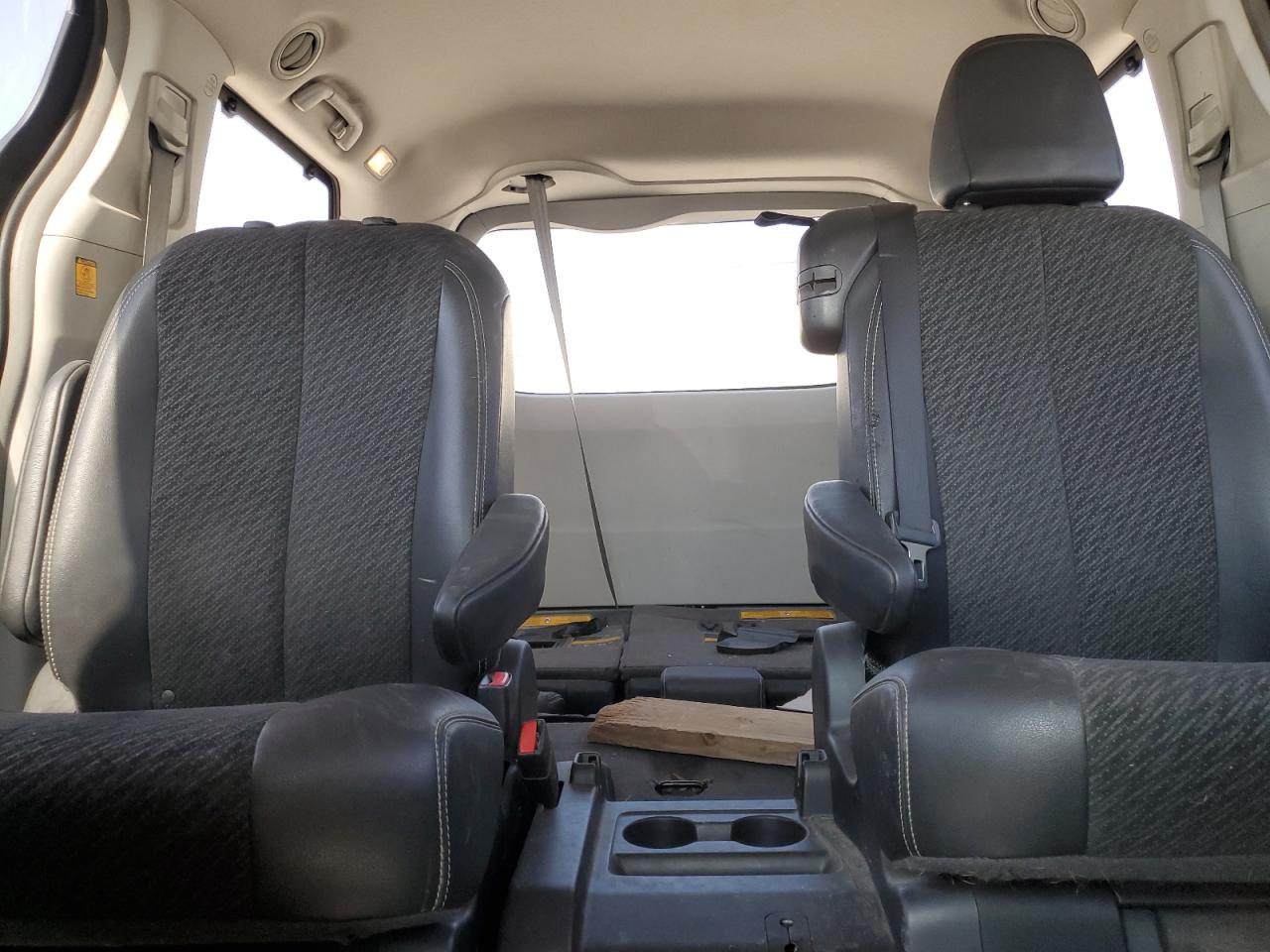 2012 Toyota Sienna VIN 5TDXK3DC7CS195160 Copart auction photo, front end damage thumbnail 10