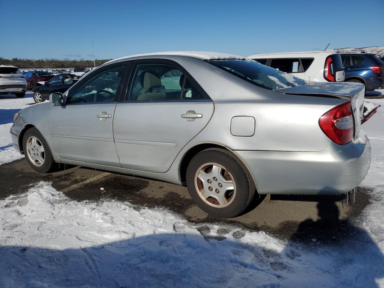 2002 Toyota Camry VIN 4T1BF32K12U527043 Copart auction photo, rear end / front end damage thumbnail 2