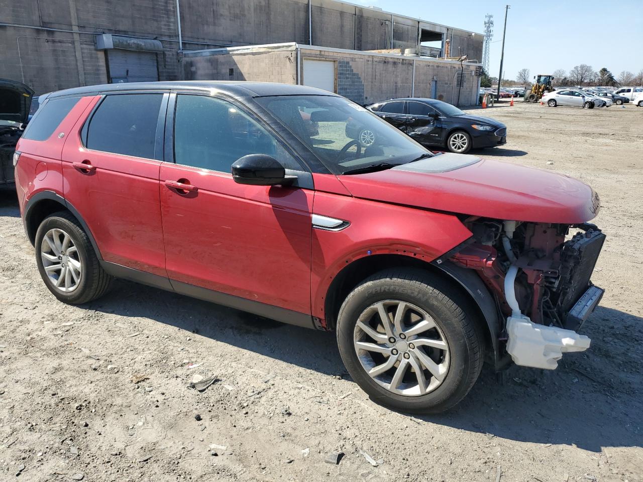 2016 Land Rover Discovery VIN SALCR2BG6GH576608 Copart auction photo, front end / minor dent/scratches damage thumbnail 4