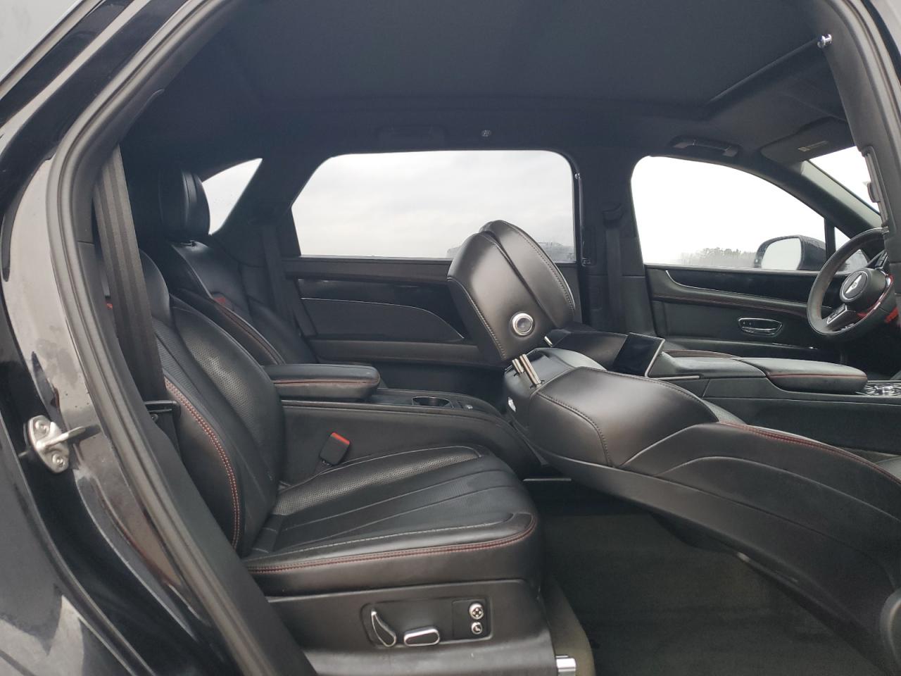 2023 Bentley Bentayga VIN SJAHT2ZVXPC017998 Copart auction photo, water/flood damage thumbnail 11