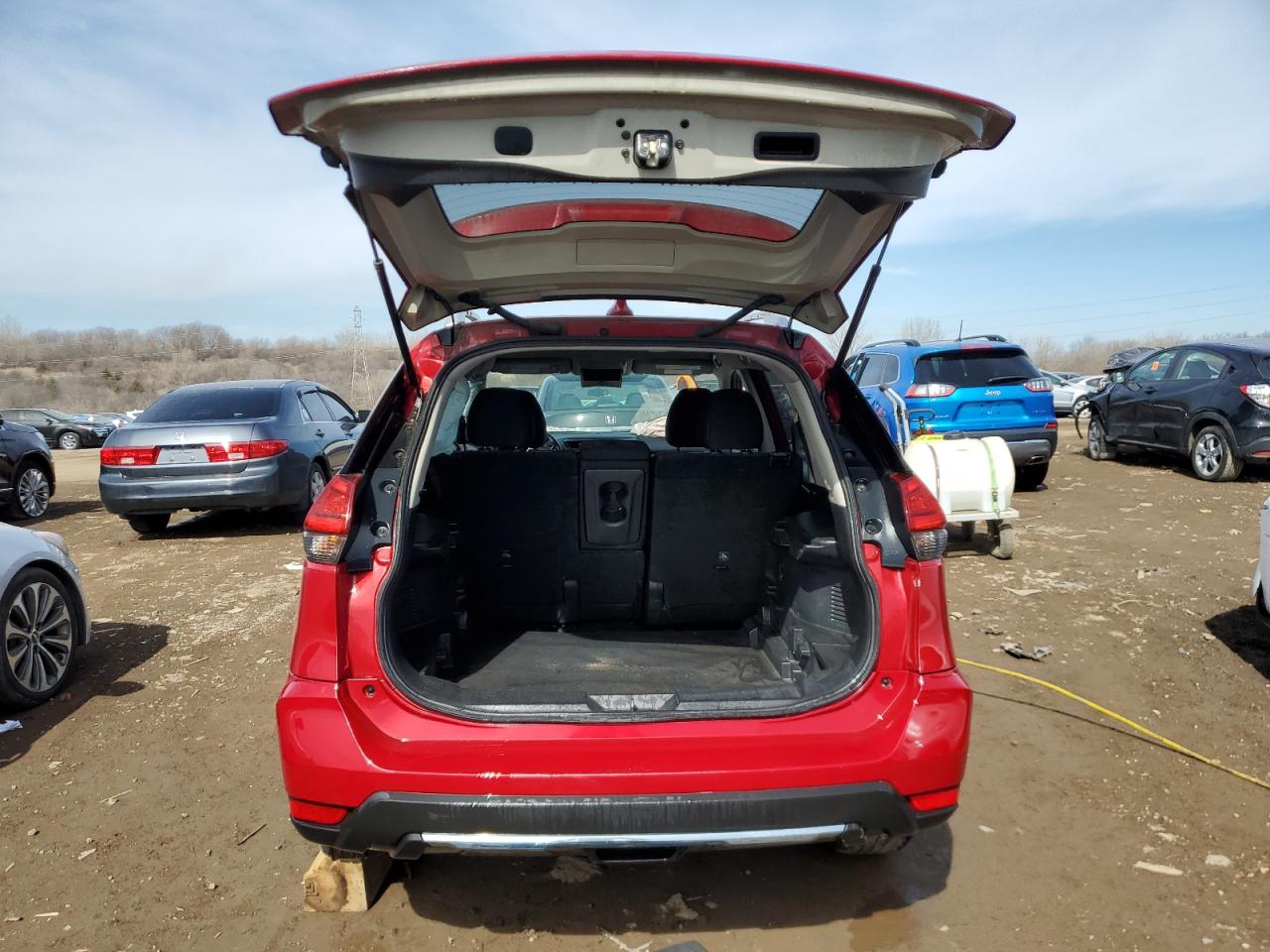 2017 Nissan Rogue VIN JN8AT2MV8HW266814 Copart auction photo, front end / side damage thumbnail 6