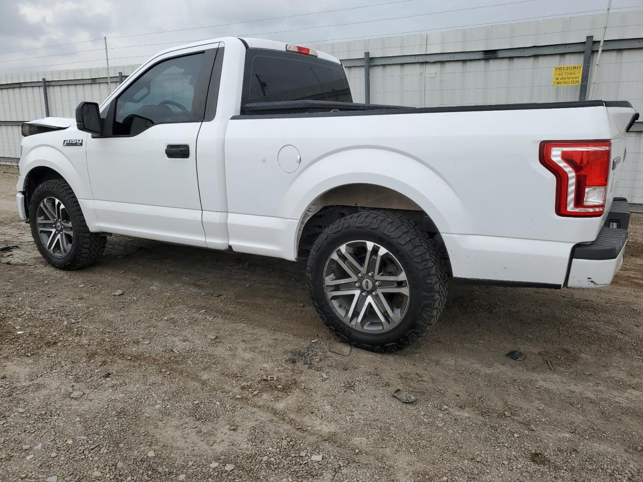 2017 Ford F-150 VIN 1FTMF1C83HKD07525 Copart auction photo, front end / minor dent/scratches damage thumbnail 2