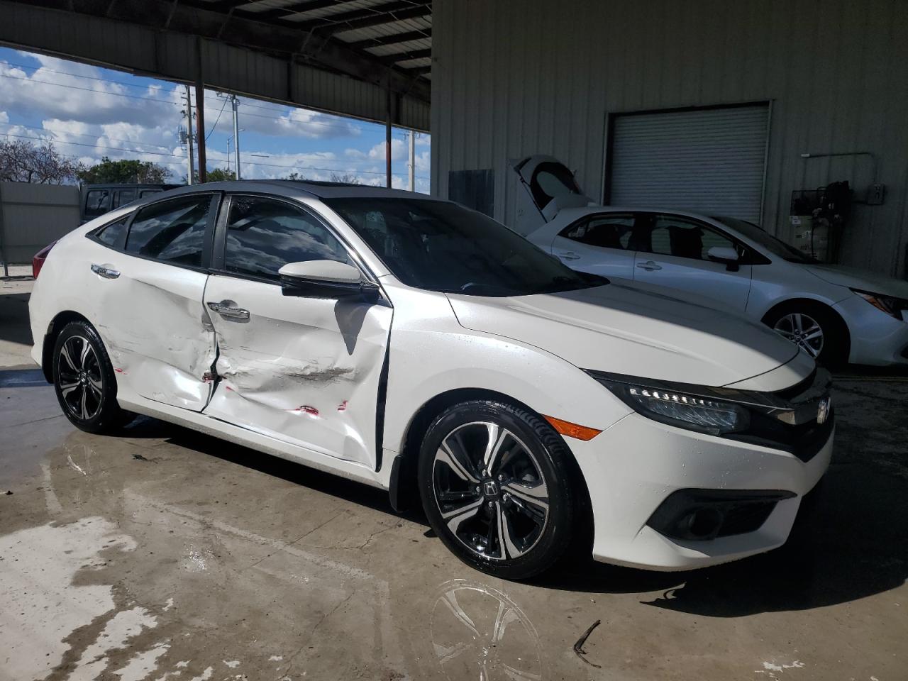 2016 Honda Civic VIN 19XFC1F90GE000739 Copart auction photo, side damage thumbnail 4