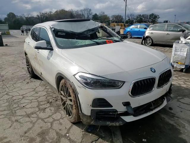2022 BMW X2 VIN WBXYH9C0XN5U53700 Copart auction photo, front end / top/roof damage thumbnail 12