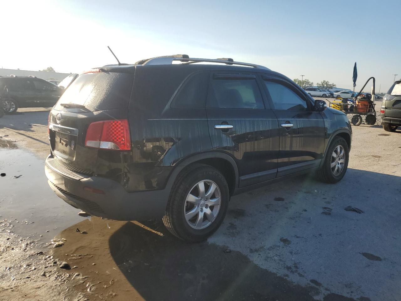 2013 KIA Sorento VIN 5XYKT3A64DG407517 Copart auction photo, front end / rear end damage thumbnail 3