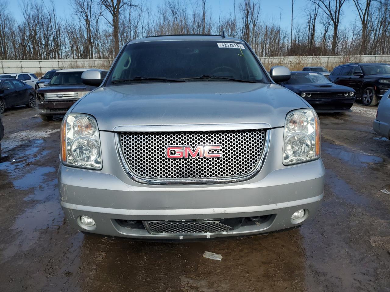 2013 GMC Yukon VIN 1GKS1HE02DR203829 Copart auction photo, rear end / side damage thumbnail 5