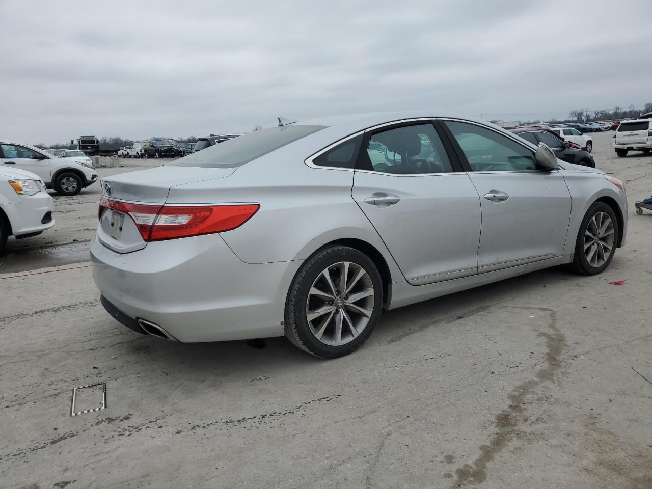 2016 Hyundai Azera VIN KMHFG4JG0GA518652 Copart auction photo, all over damage thumbnail 3