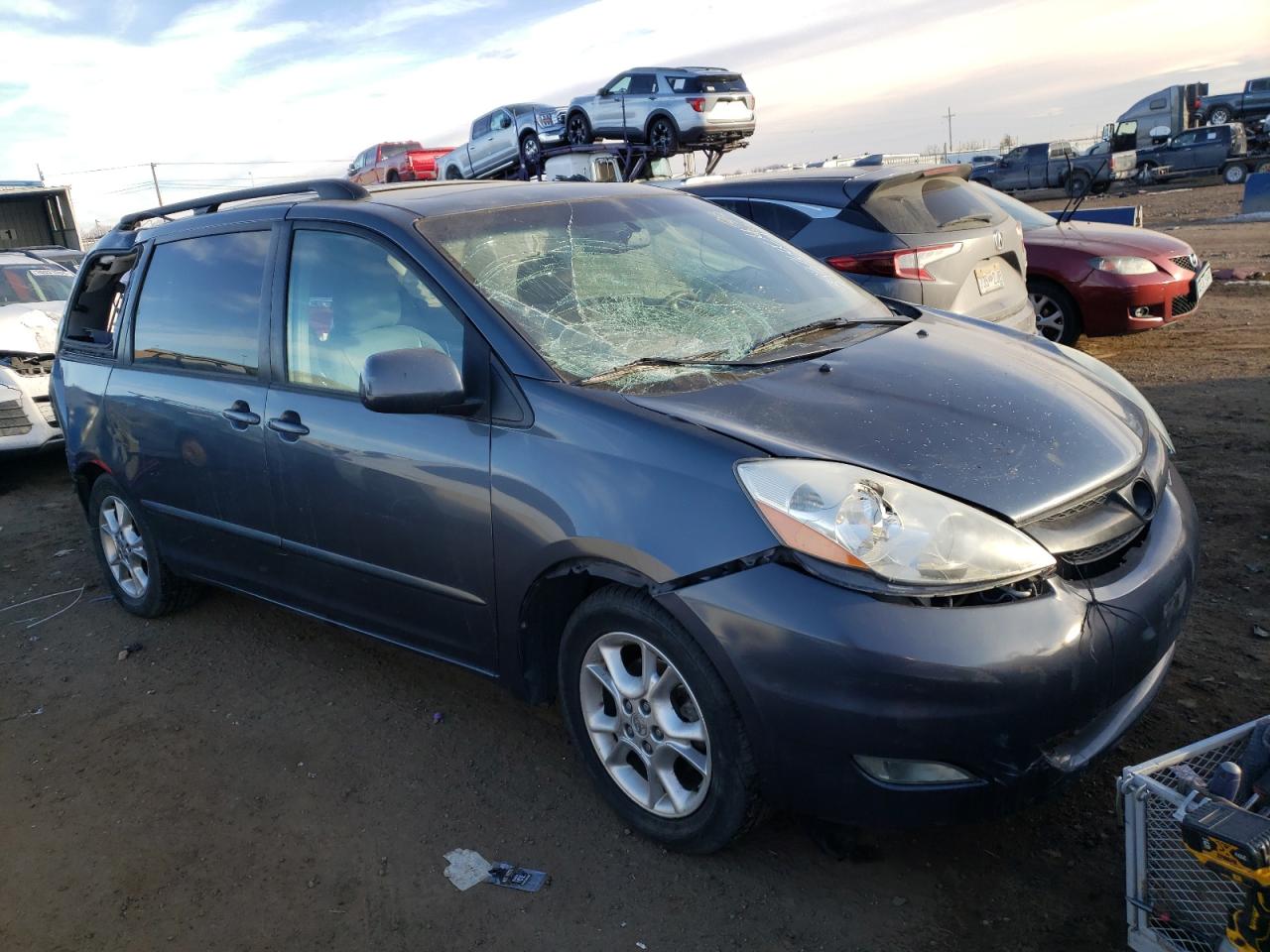 2006 Toyota Sienna VIN 5TDZA22CX6S570343 Copart auction photo, all over damage thumbnail 4