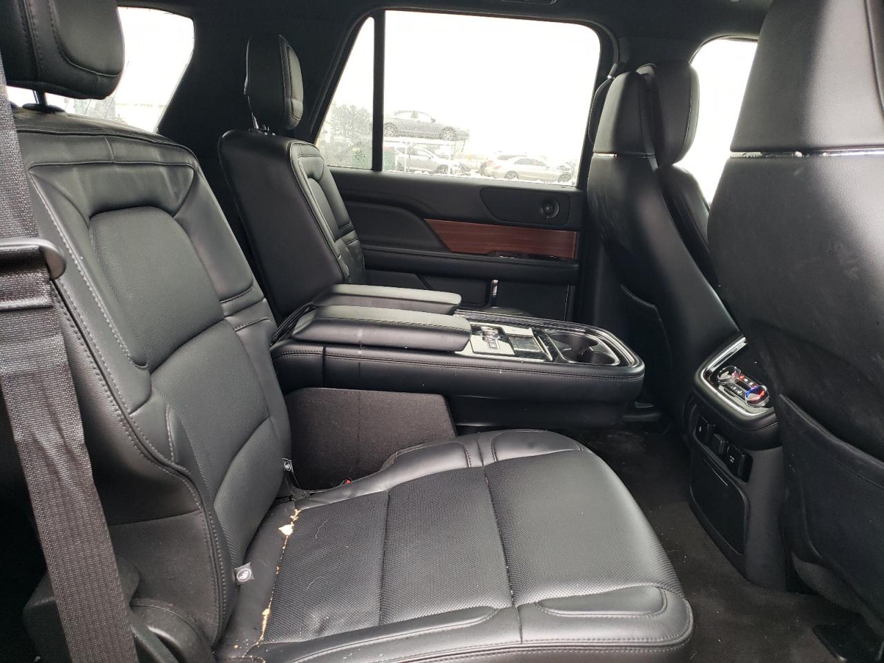 2018 Lincoln Navigator VIN 5LMJJ2LT5JEL18454 Copart auction photo, front end / minor dent/scratches damage thumbnail 11
