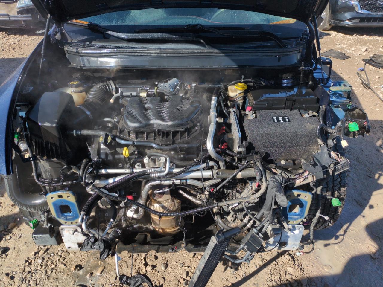 2015 Jeep Cherokee VIN 1C4PJMBS6FW778665 Copart auction photo, front end / side damage thumbnail 11