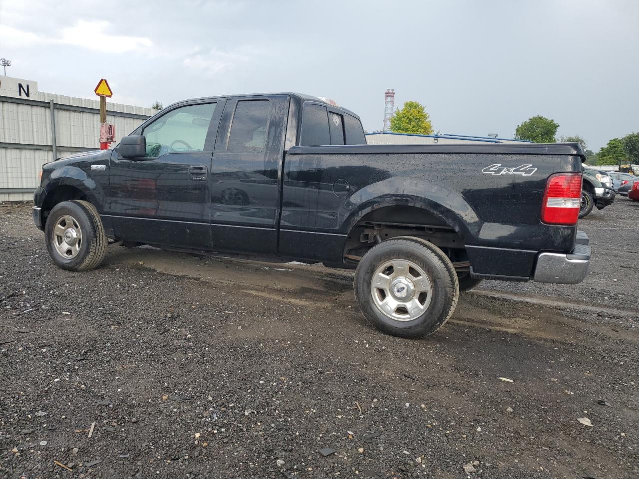 2004 Ford F-150 VIN 1FTPX14594NA55237 Copart auction photo, front end / rear end damage thumbnail 2
