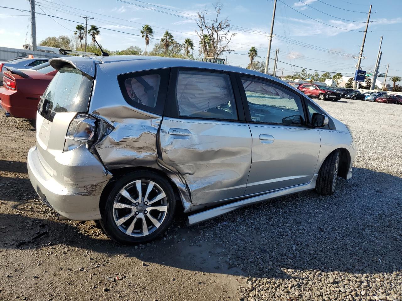 2013 Honda Fit VIN JHMGE8H56DC063914 Copart auction photo, side / rear end damage thumbnail 3