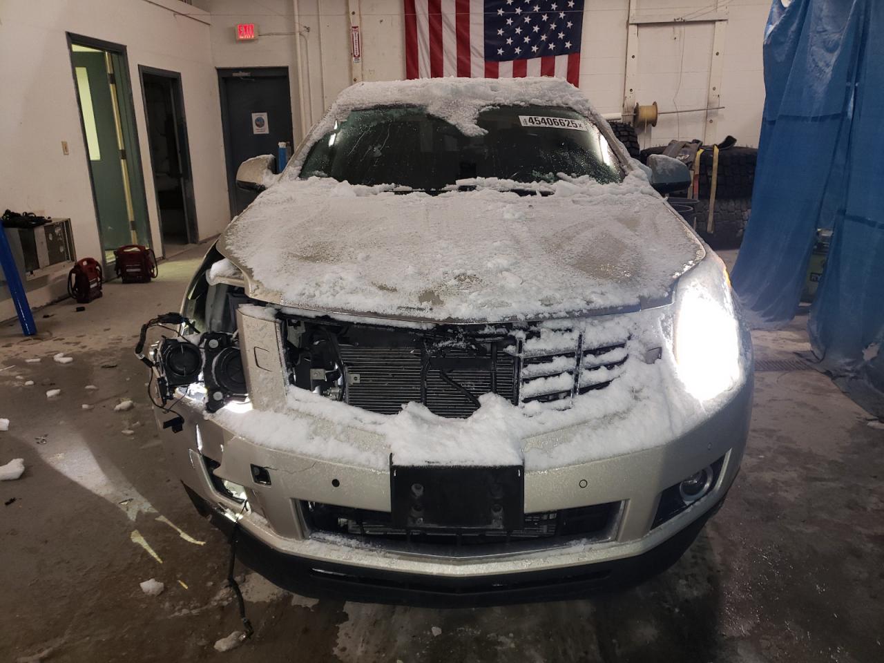 2014 Cadillac SRX VIN 3GYFNFE3XES655391 Copart auction photo, front end damage thumbnail 5