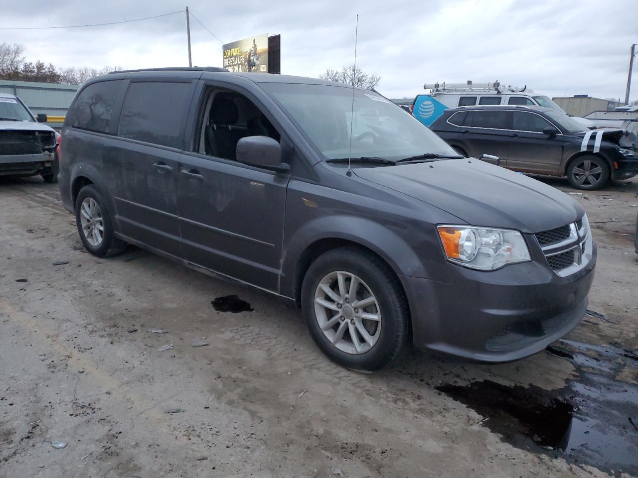 2016 Dodge Caravan VIN 2C4RDGCG8GR396014 Copart auction photo, all over damage thumbnail 4