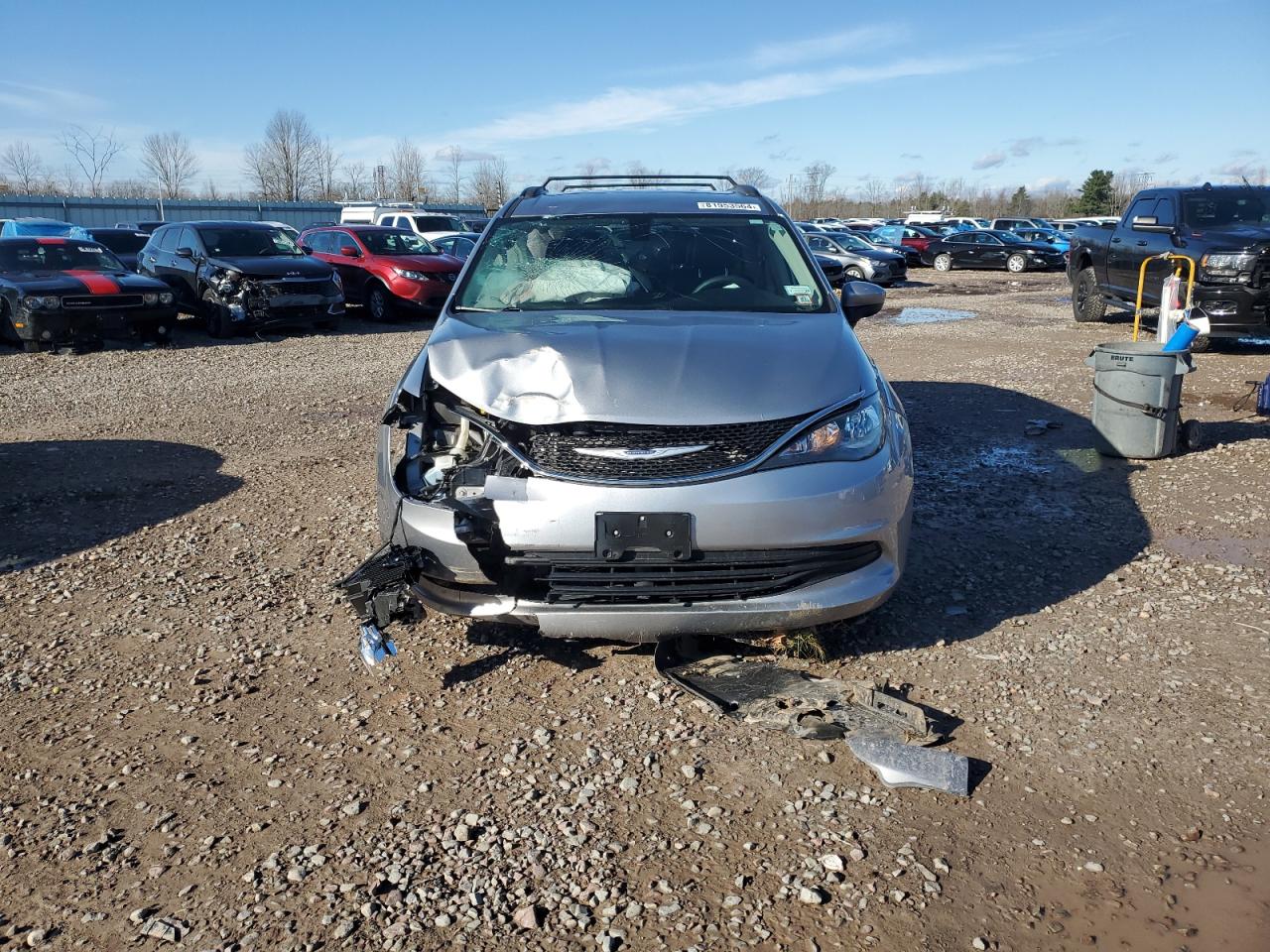 2020 Chrysler Voyager VIN 2C4RC1DG4LR148433 Copart auction photo, all over damage thumbnail 5