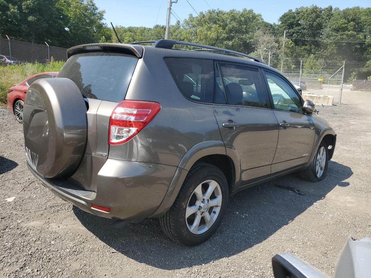 2011 Toyota RAV 4 VIN 2T3DK4DV7BW047923 Copart auction photo, front end / minor dent/scratches damage thumbnail 3