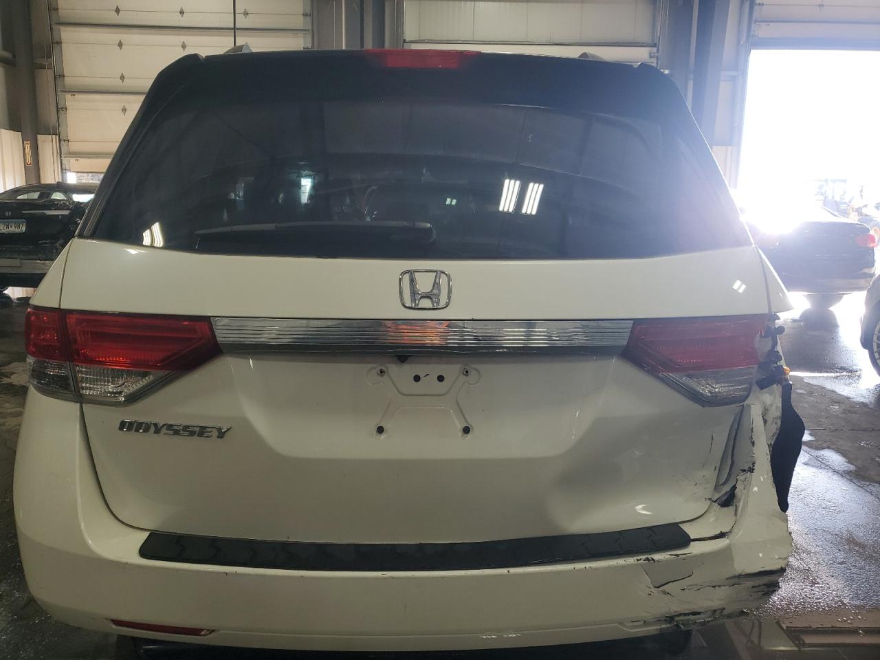 2015 Honda Odyssey VIN 5FNRL5H61FB123756 Copart auction photo, rear end damage thumbnail 6