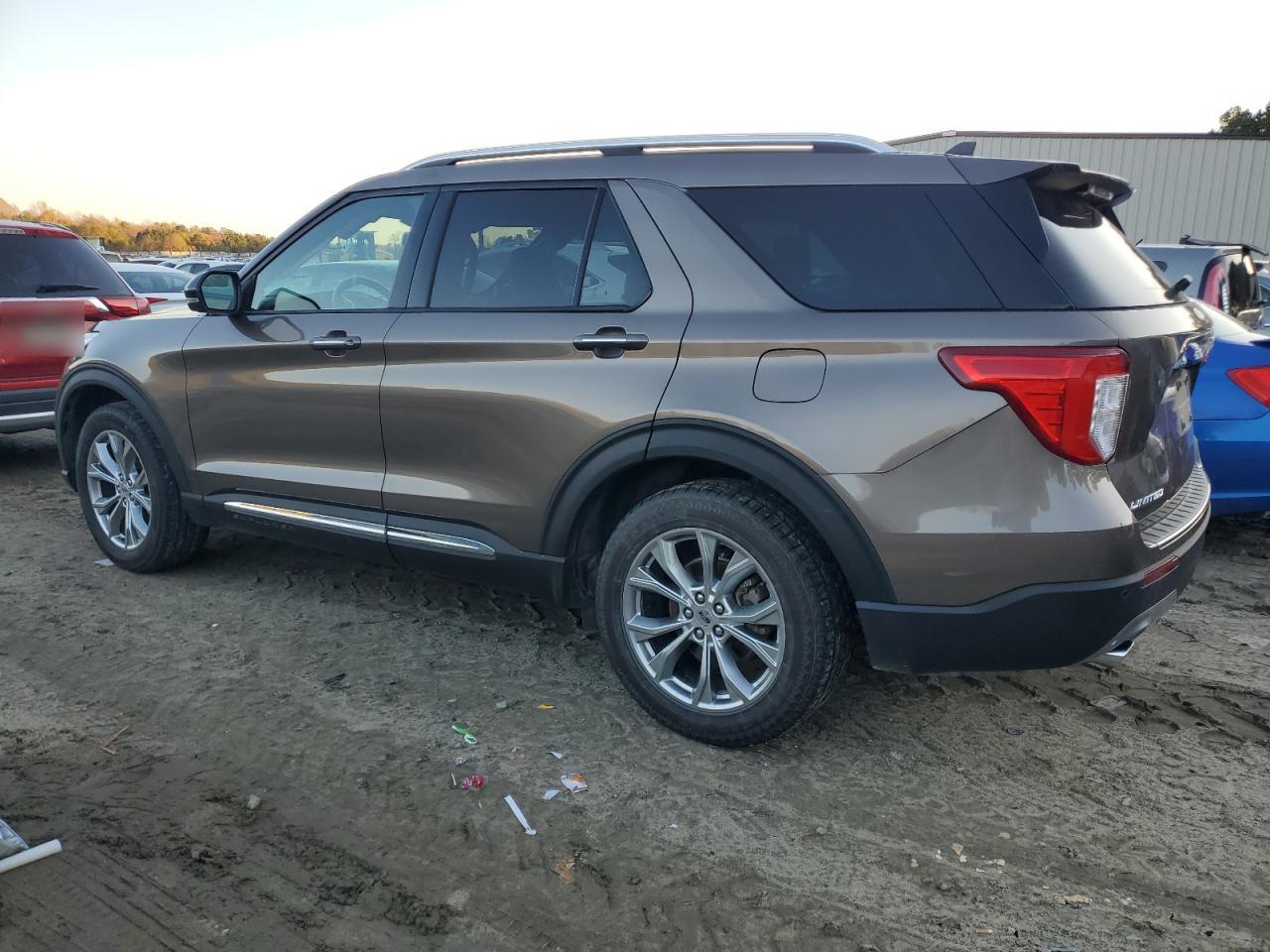 2021 Ford Explorer VIN 1FMSK8FH7MGB52462 Copart auction photo, minor dent/scratches damage thumbnail 2