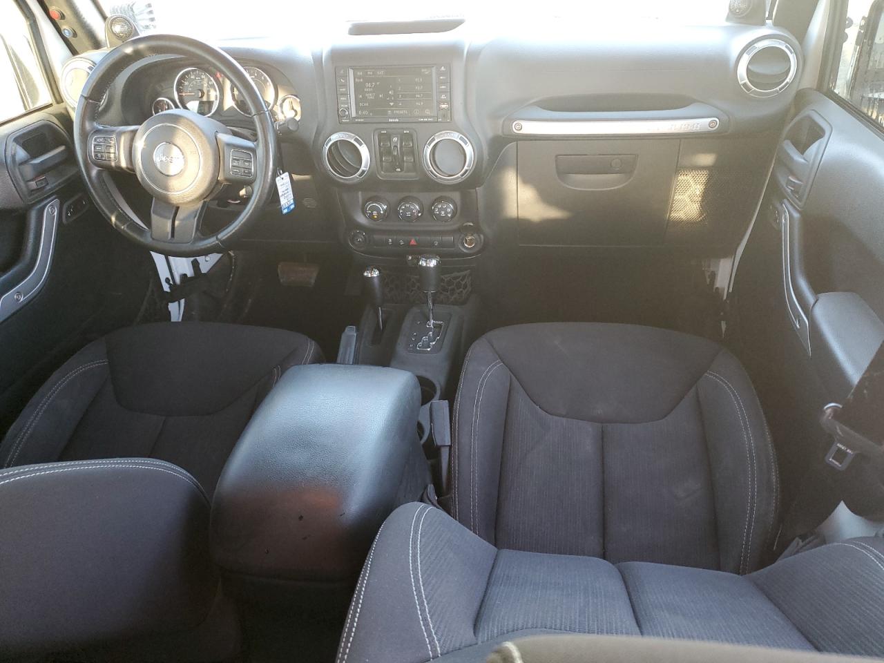 2013 Jeep Wrangler VIN 1C4BJWFG4DL504410 Copart auction photo, minor dent/scratches damage thumbnail 8