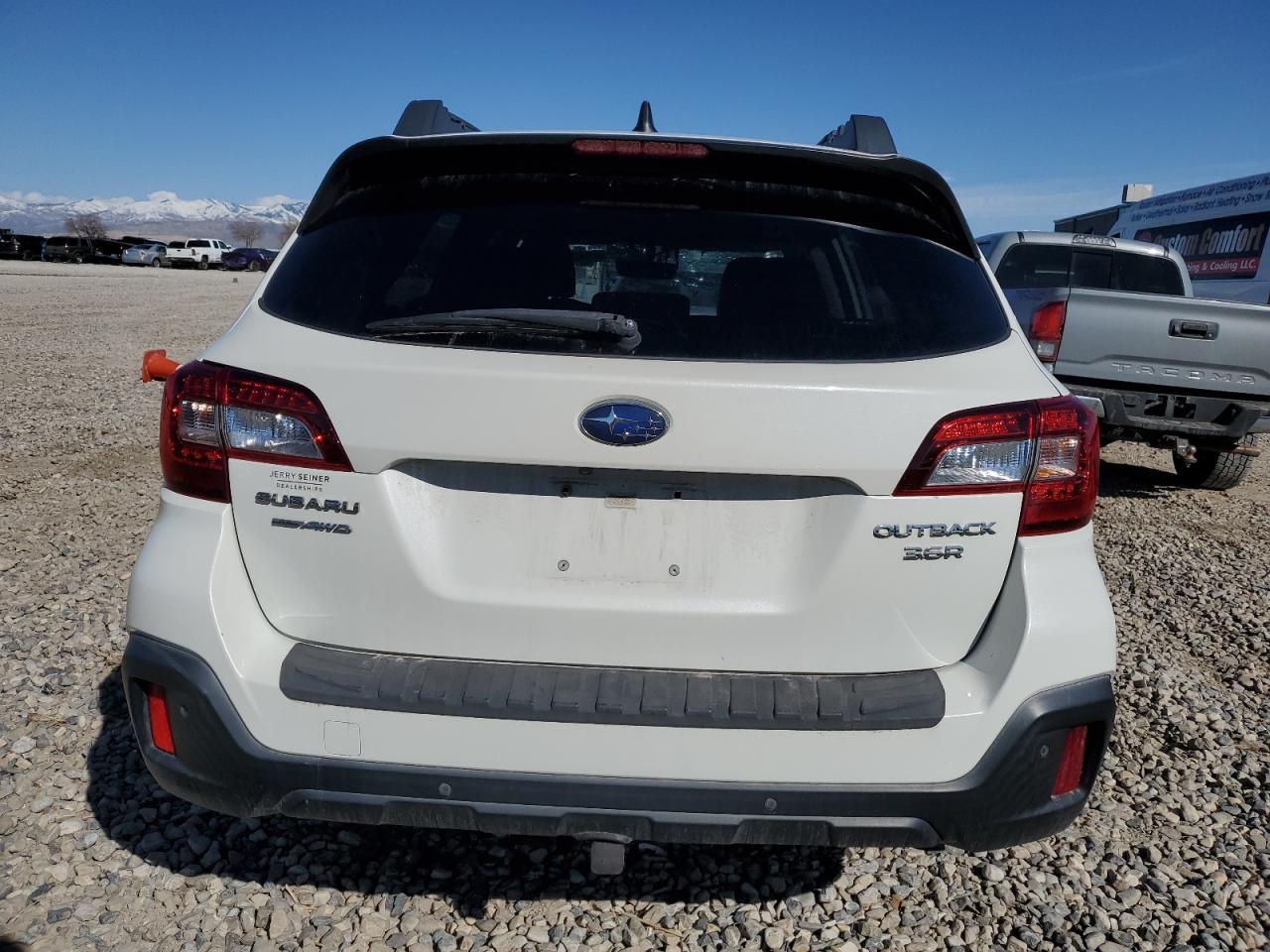 2018 Subaru Outback VIN 4S4BSENCXJ3249050 Copart auction photo, front end damage thumbnail 6